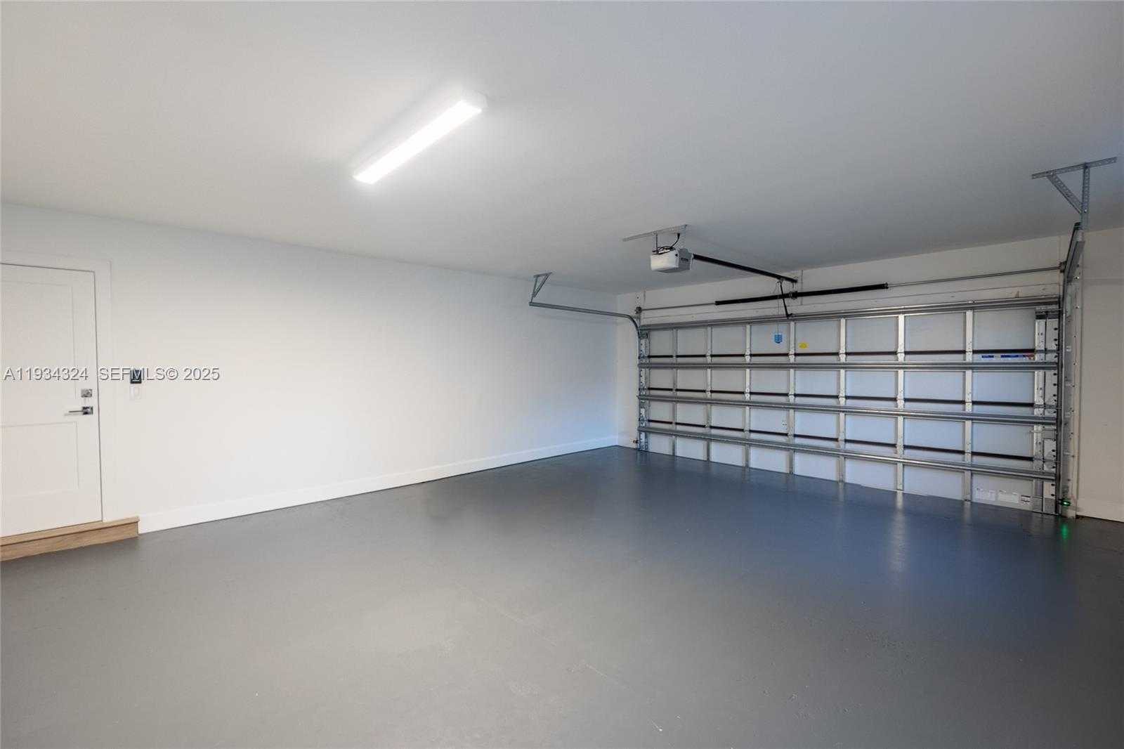 Small Image of 14515 MAHOGANY CT, Miami Lakes Number 31