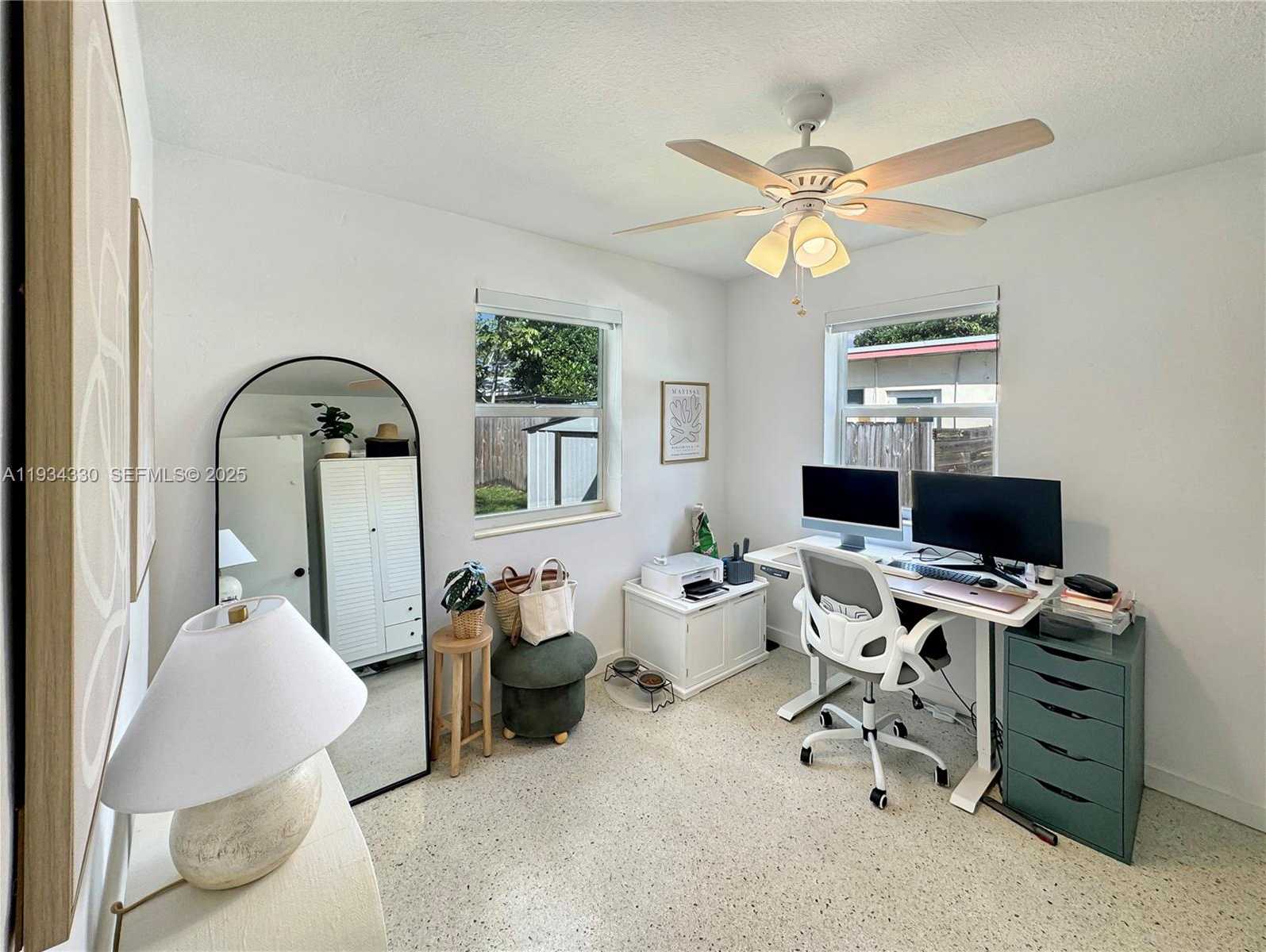 Small Image of 640 SOUTH WEST 6TH ST, Hallandale Beach Number 3