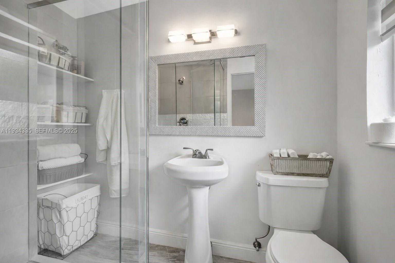 Small Image of 101 NORTH EAST 104TH ST, Miami Shores Number 6