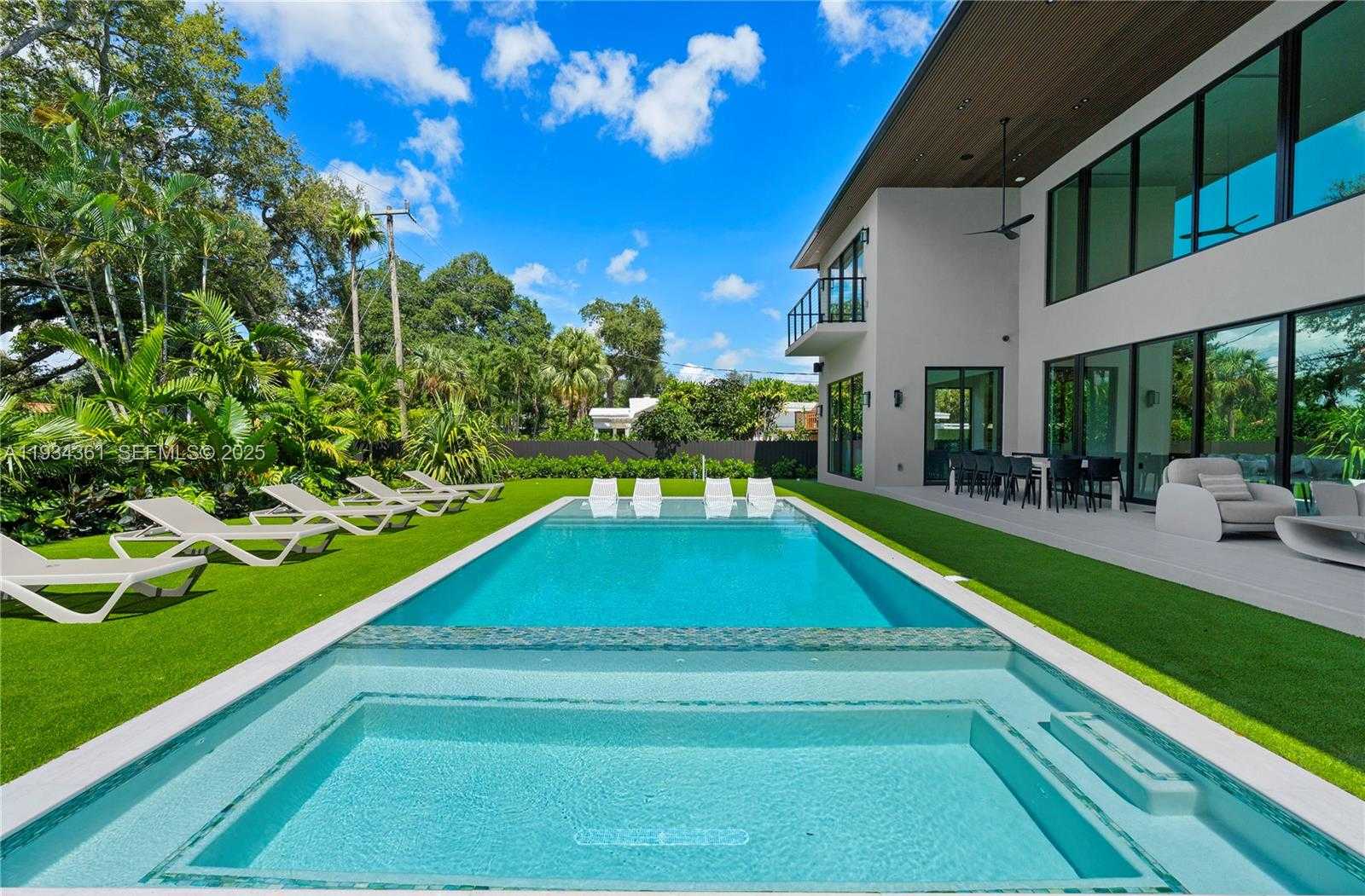 Small Image of 19900 NORTH EAST 21ST CT, Miami Number 10