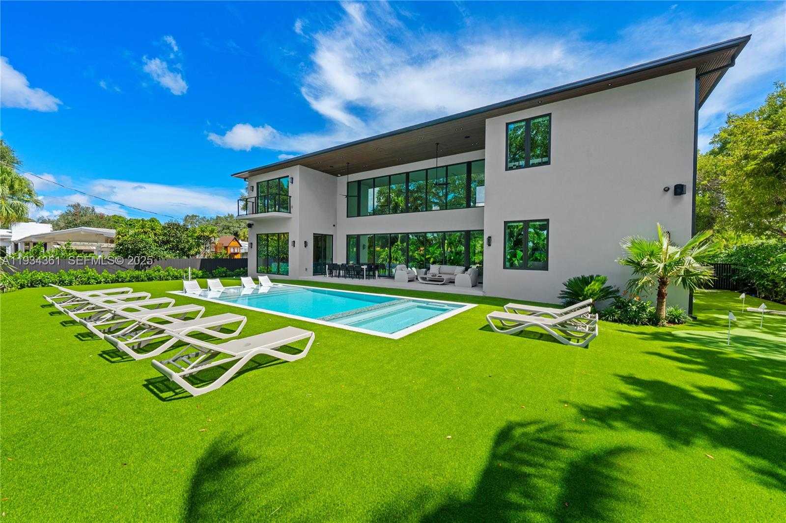 Small Image of 19900 NORTH EAST 21ST CT, Miami Number 13