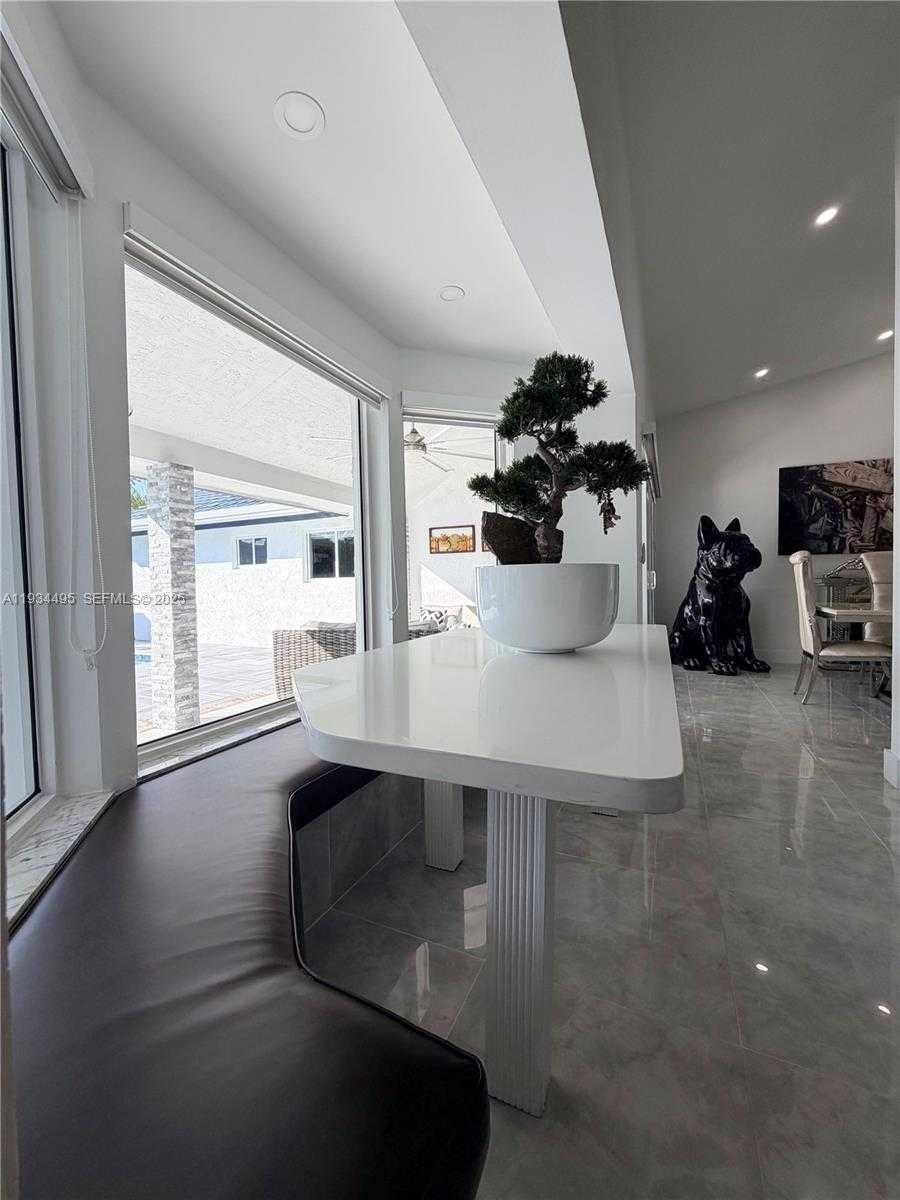 Small Image of 14280 SOUTH WEST 36TH ST, Miami Number 10