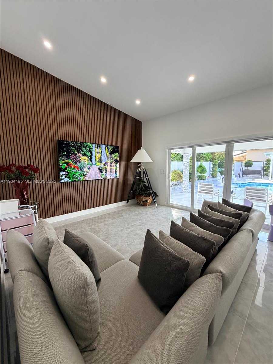 Small Image of 14280 SOUTH WEST 36TH ST, Miami Number 11