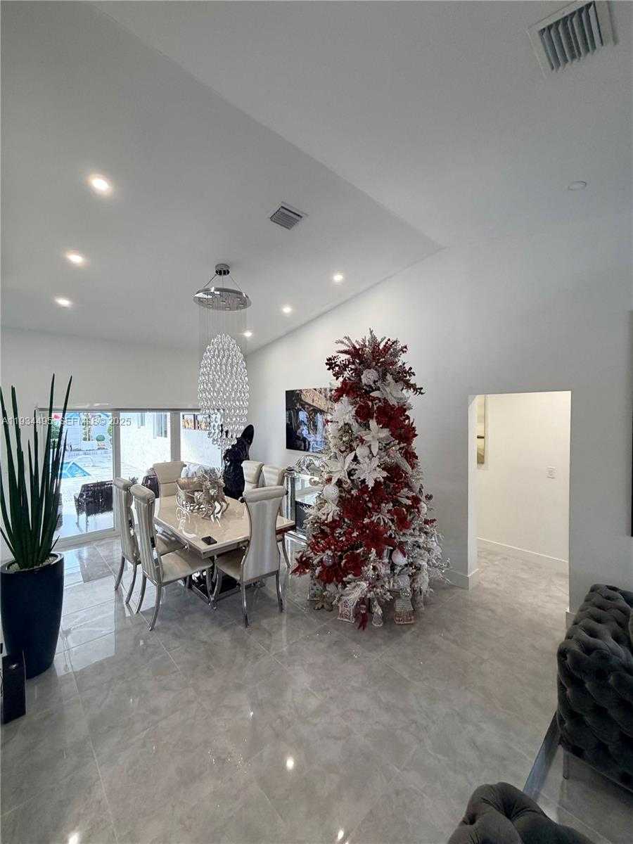 Small Image of 14280 SOUTH WEST 36TH ST, Miami Number 15