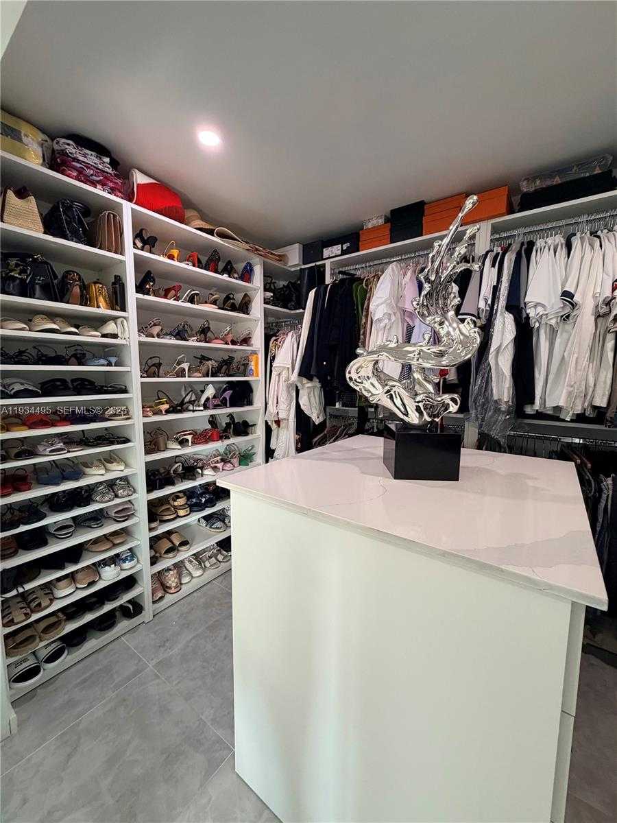 Small Image of 14280 SOUTH WEST 36TH ST, Miami Number 17