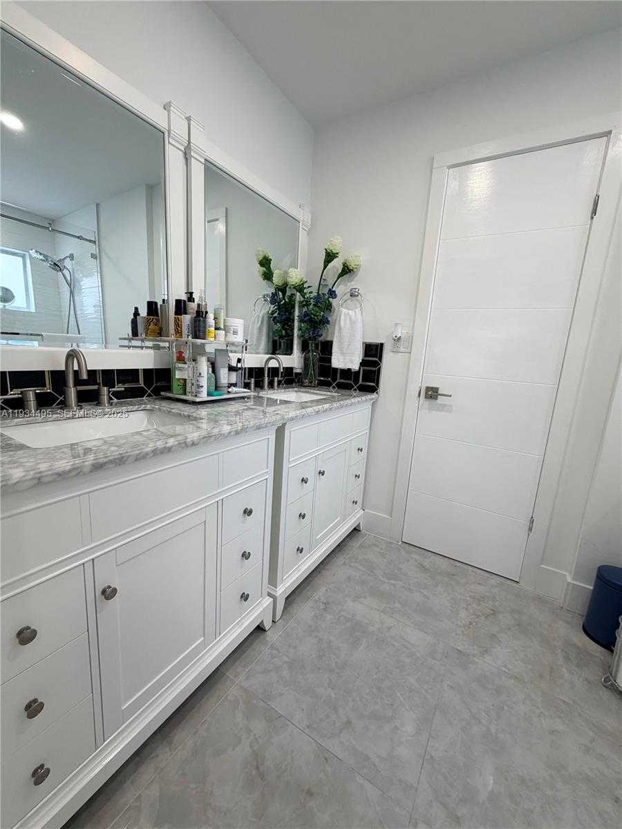 Small Image of 14280 SOUTH WEST 36TH ST, Miami Number 23