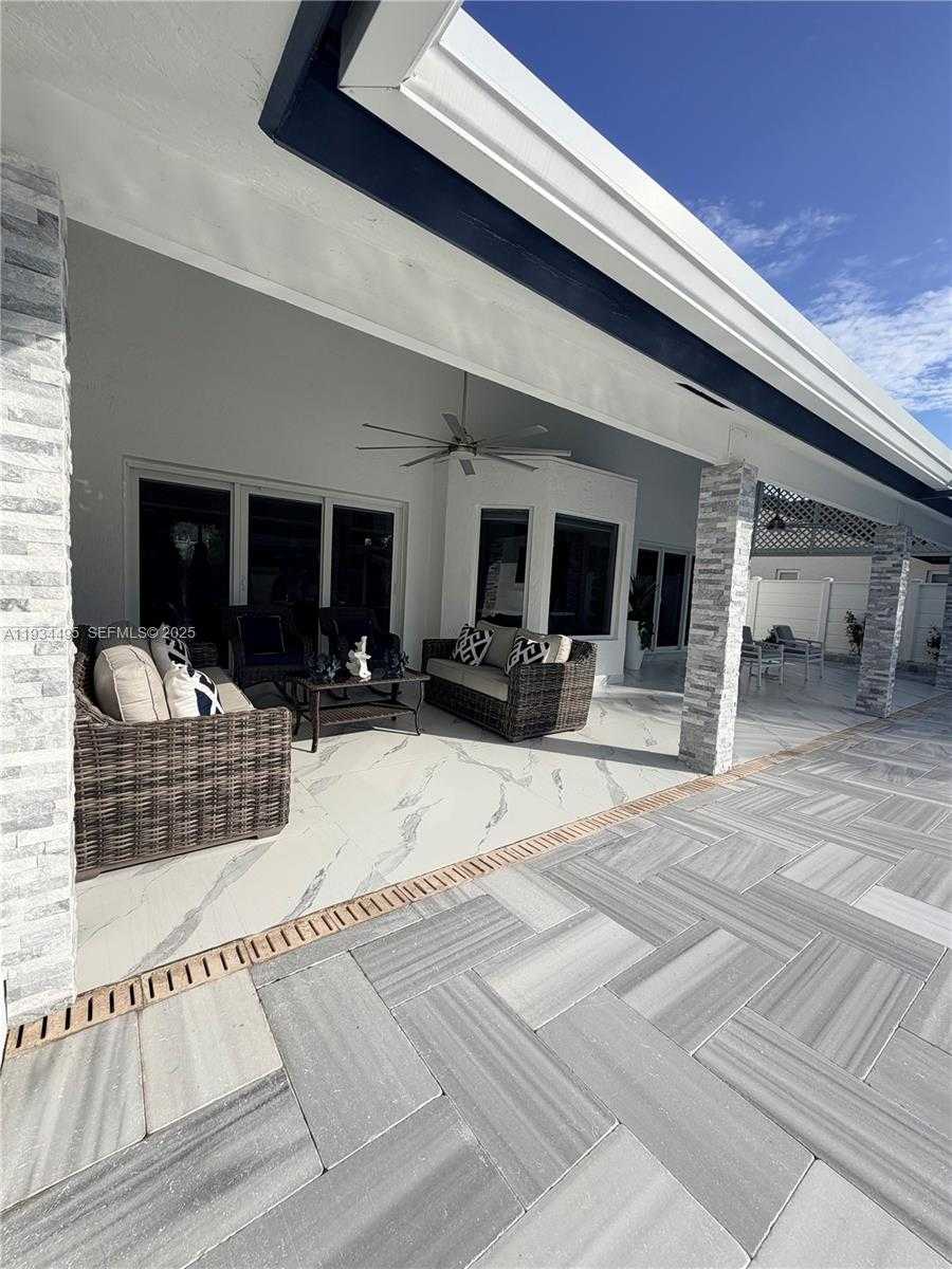 Small Image of 14280 SOUTH WEST 36TH ST, Miami Number 31