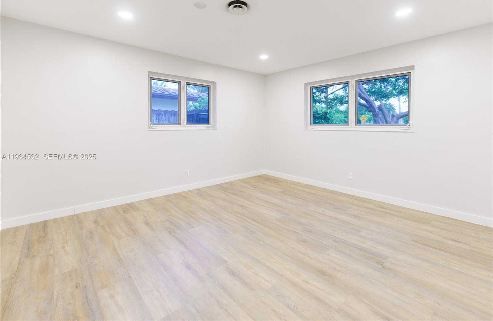 Small Image of 5706 NORTH EAST 15TH AVE, Fort Lauderdale Number 11