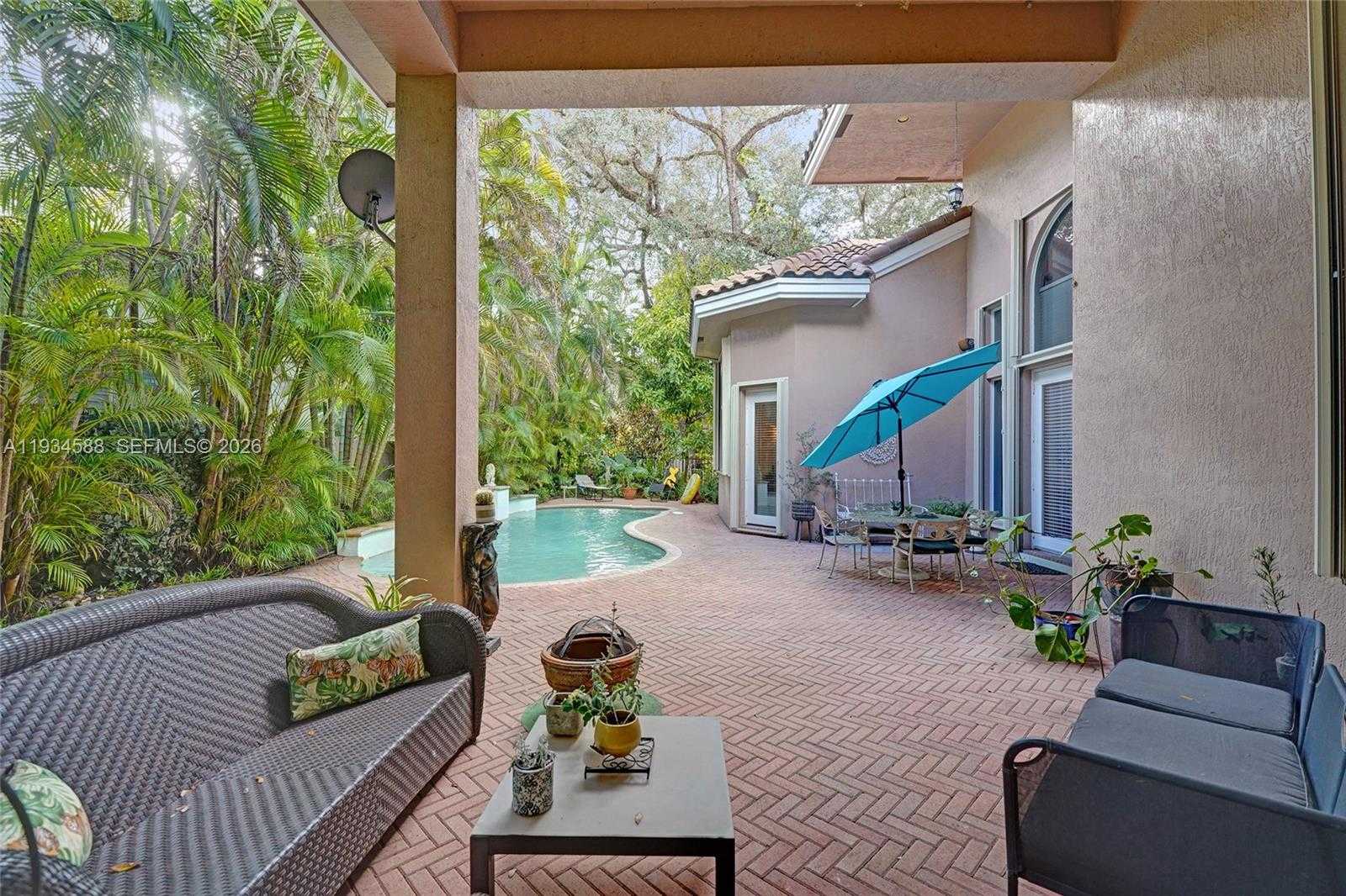 Small Image of 5724 OAKMONT AVE, Hollywood Number 15