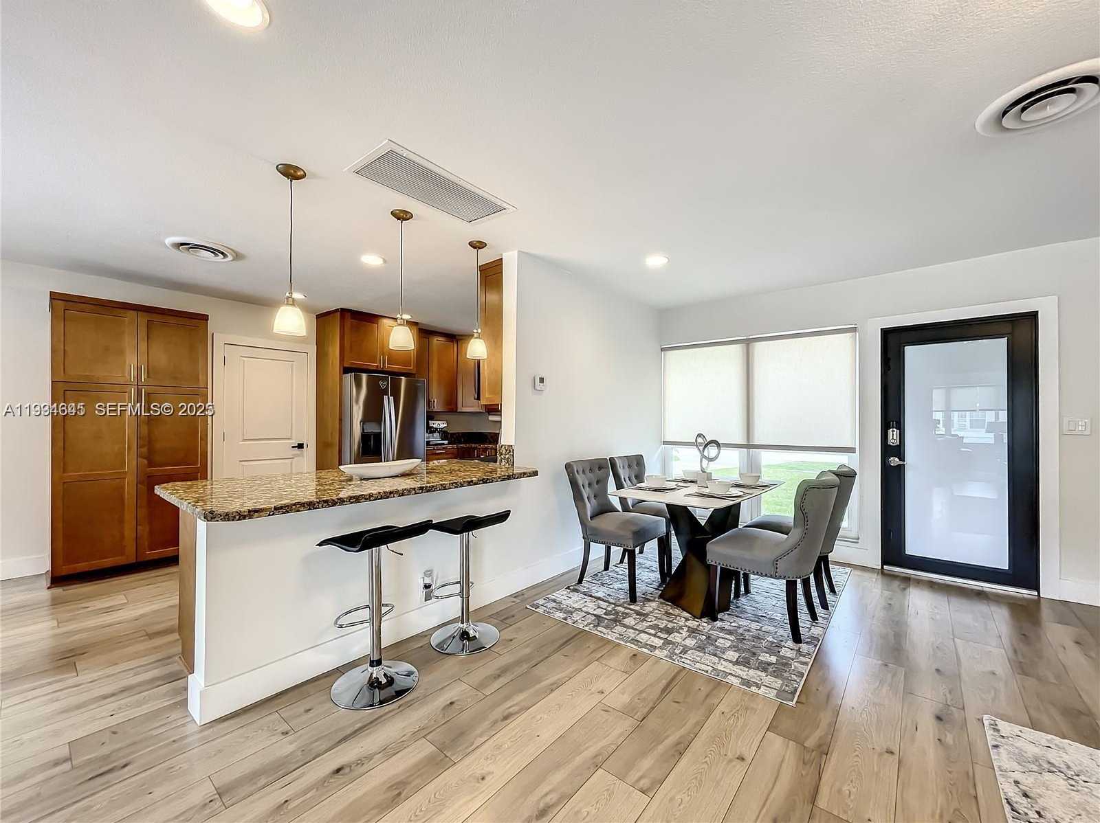 Small Image of 5880 SOUTH WEST 13TH ST, Plantation Number 10