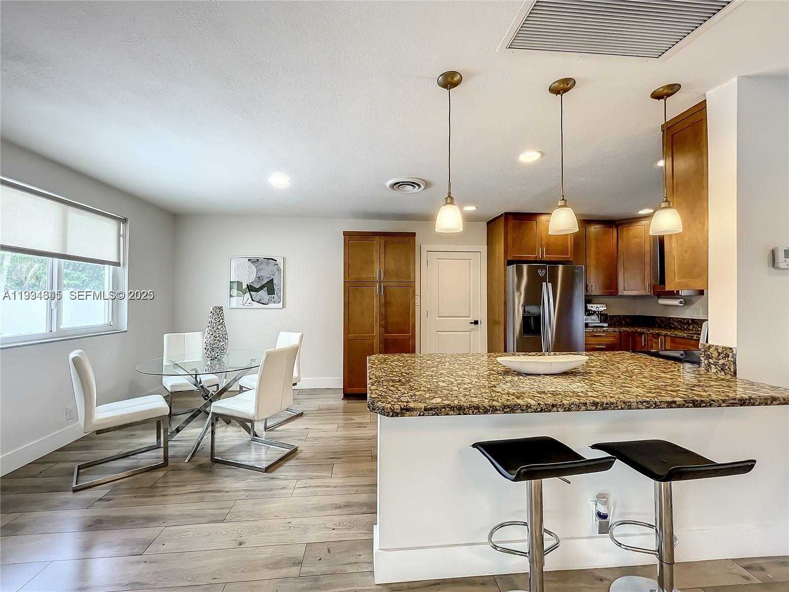 Small Image of 5880 SOUTH WEST 13TH ST, Plantation Number 11