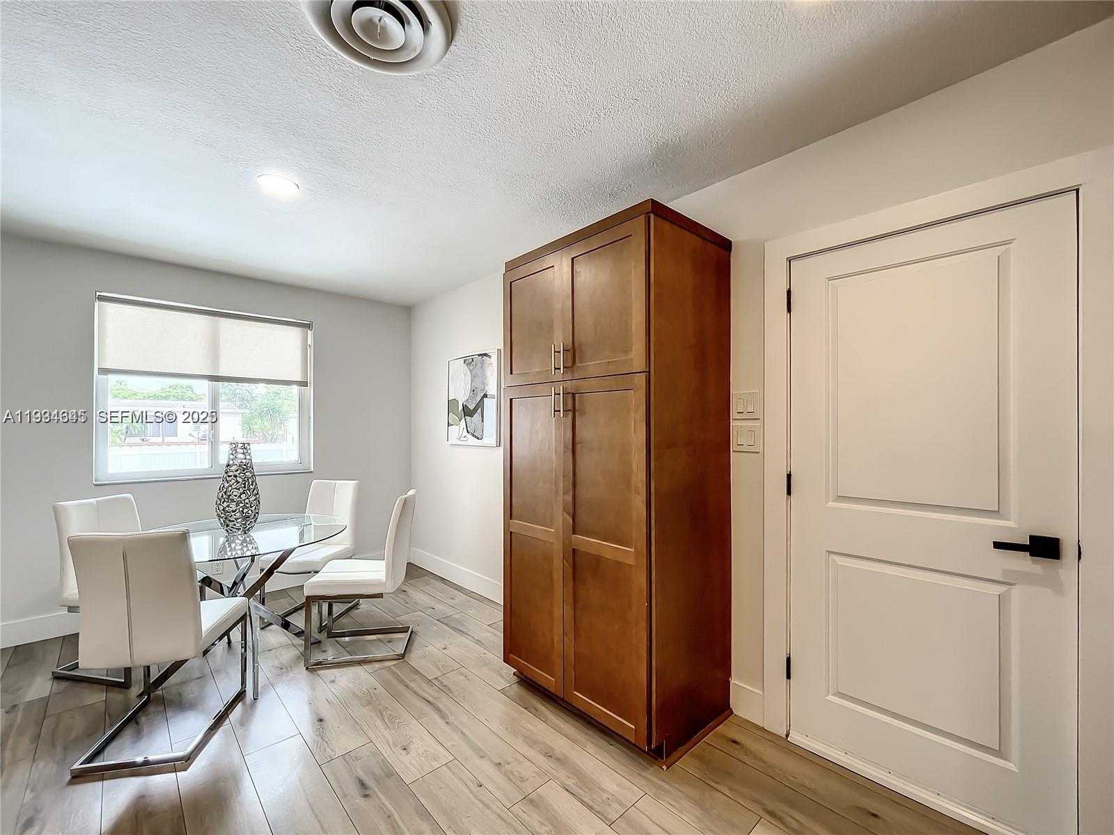 Small Image of 5880 SOUTH WEST 13TH ST, Plantation Number 15