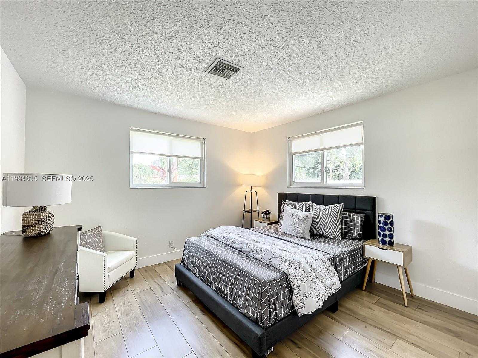 Small Image of 5880 SOUTH WEST 13TH ST, Plantation Number 29