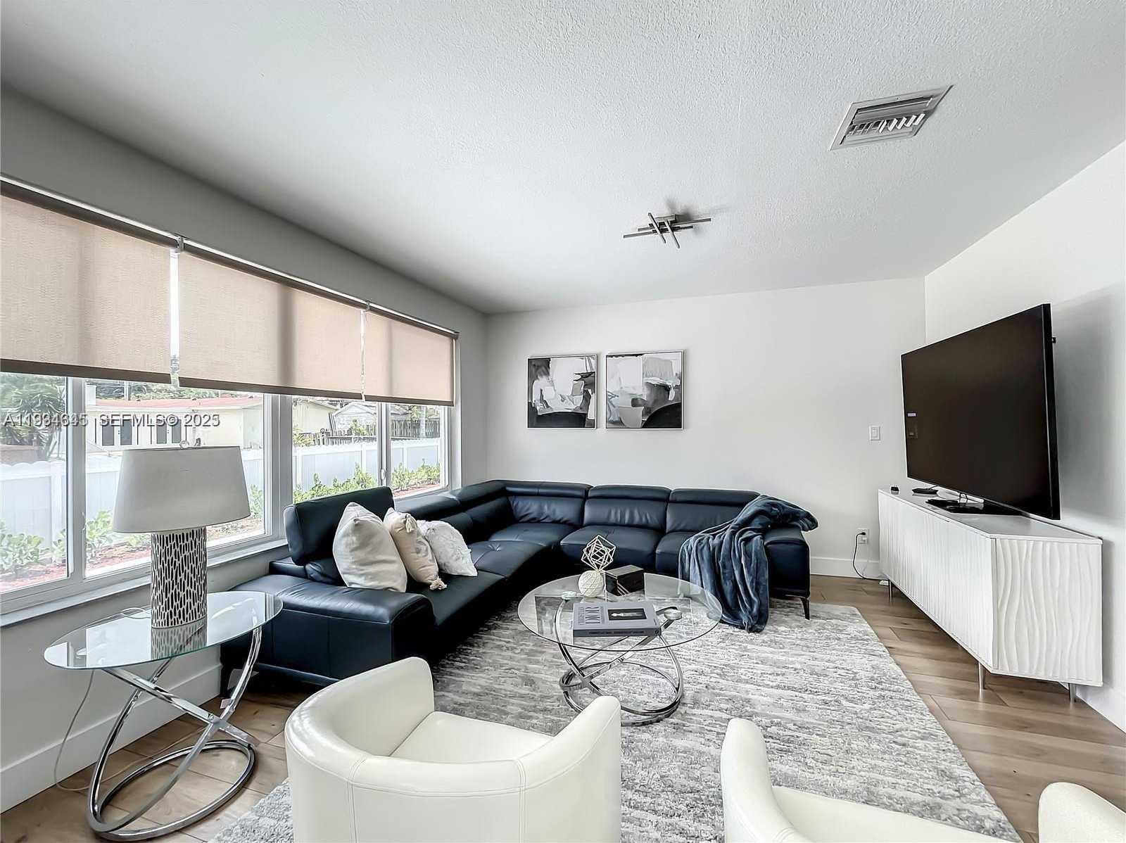 Small Image of 5880 SOUTH WEST 13TH ST, Plantation Number 39