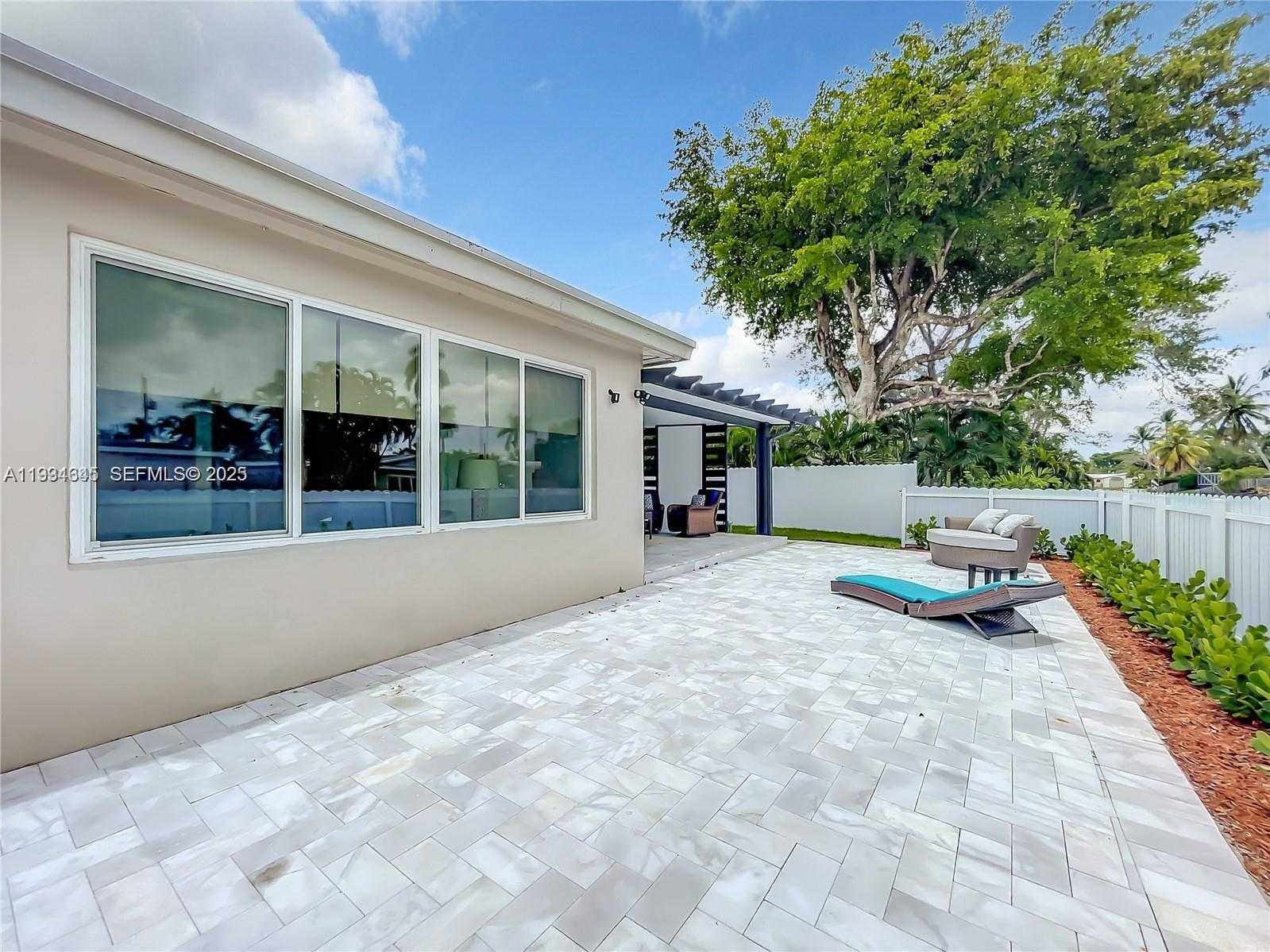 Small Image of 5880 SOUTH WEST 13TH ST, Plantation Number 44