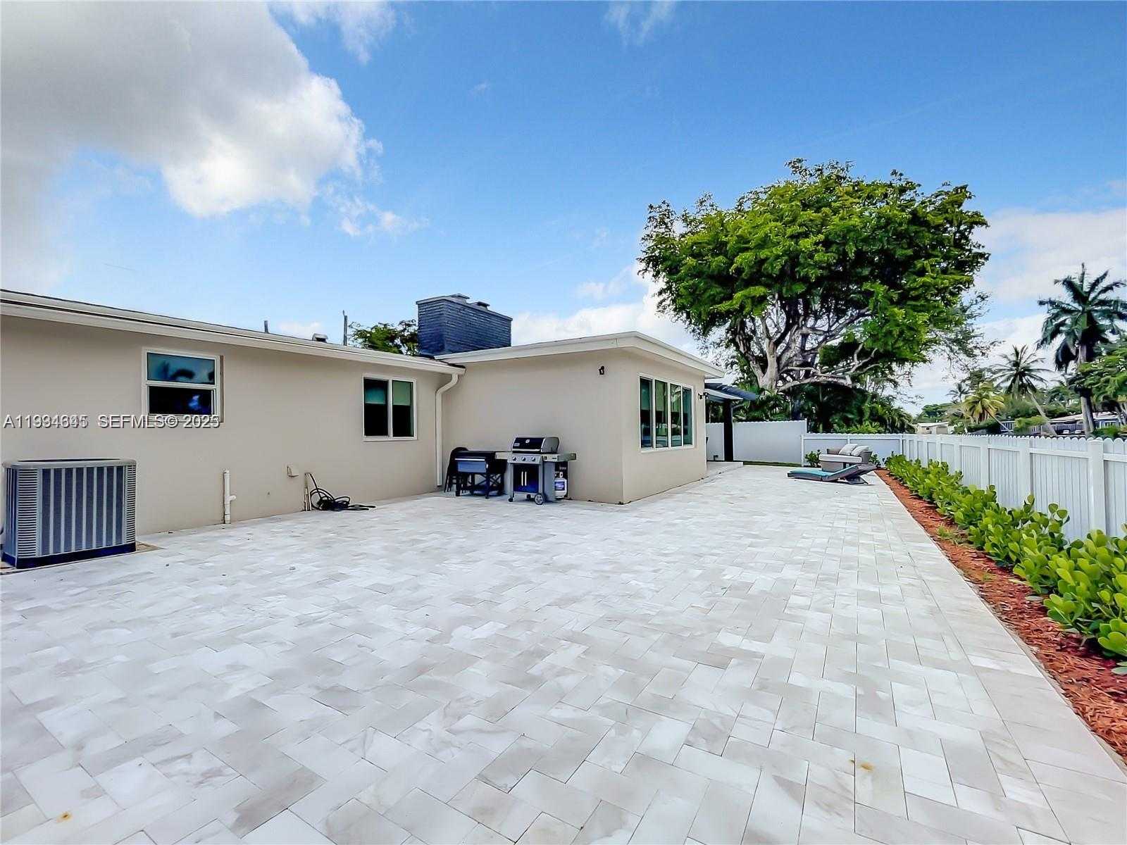 Small Image of 5880 SOUTH WEST 13TH ST, Plantation Number 45