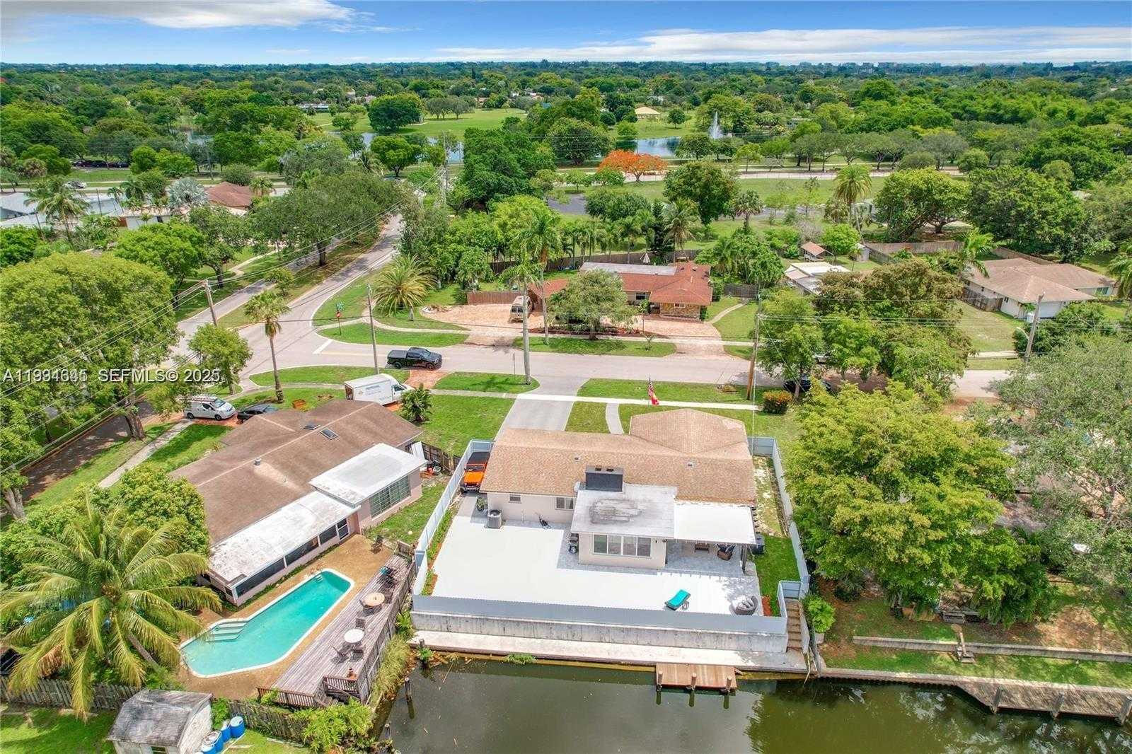 Small Image of 5880 SOUTH WEST 13TH ST, Plantation Number 48