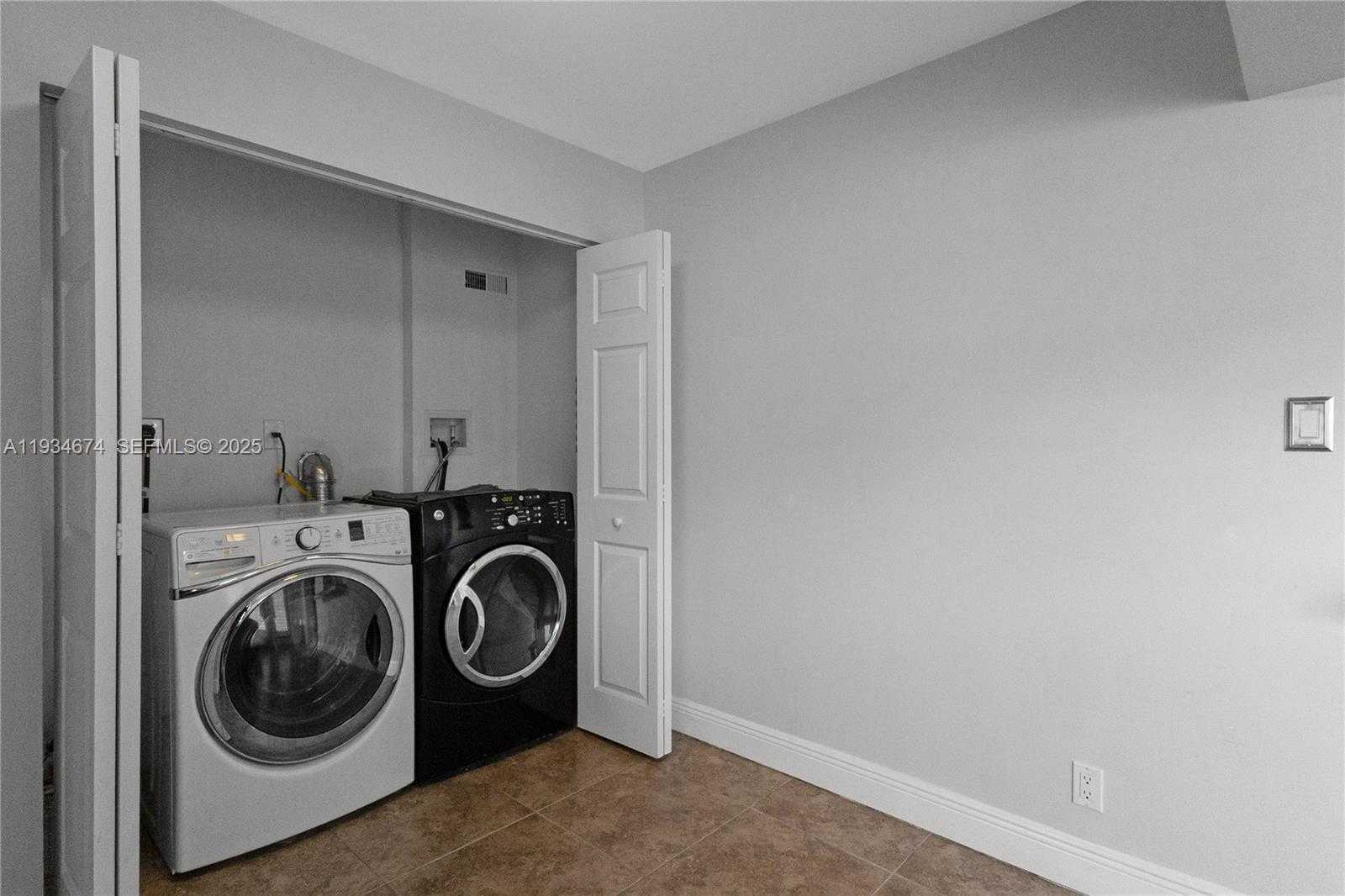 Small Image of 3401 NORTH EAST 21ST AVE, Lighthouse Point Number 20