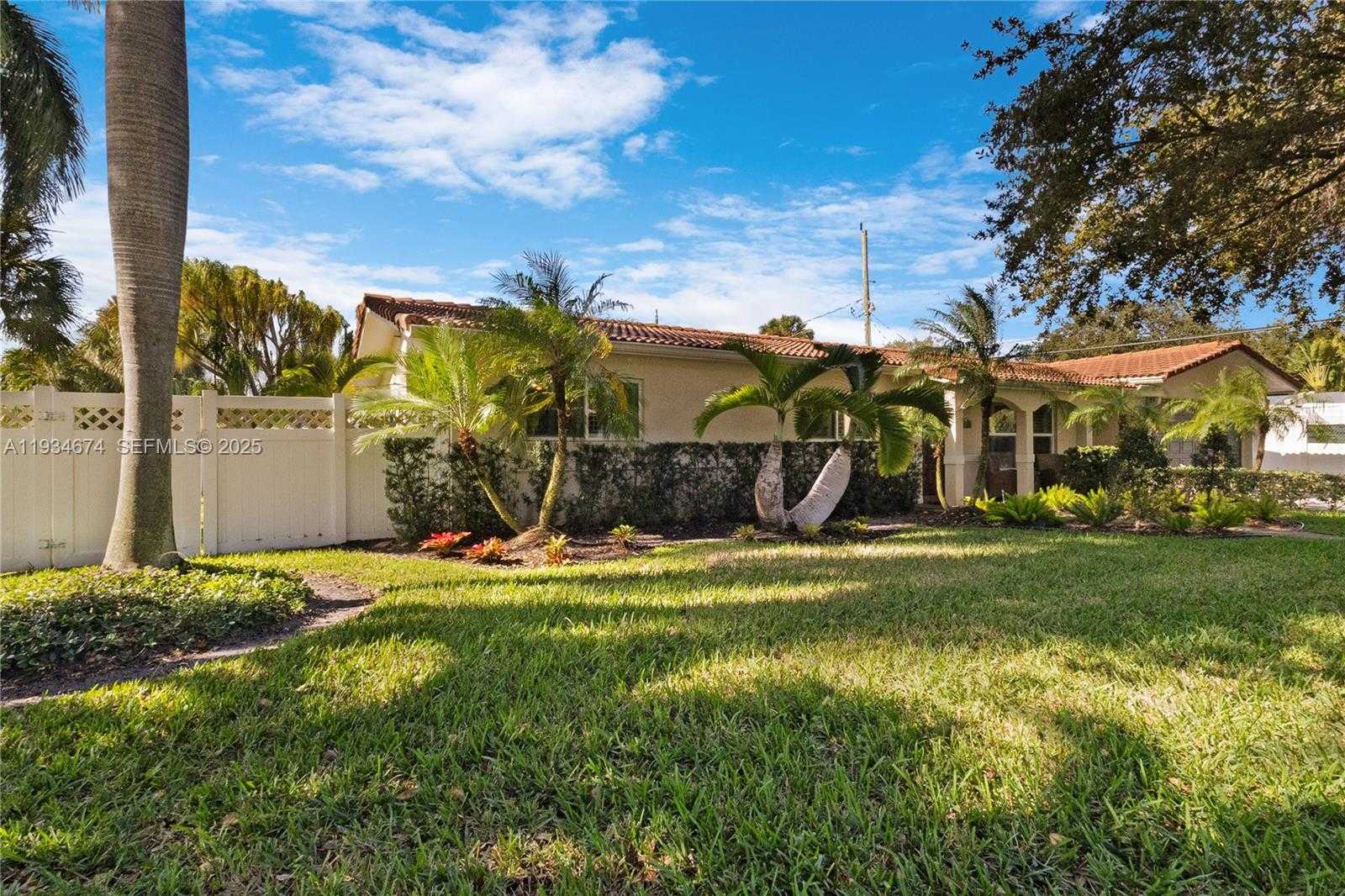 Small Image of 3401 NORTH EAST 21ST AVE, Lighthouse Point Number 36