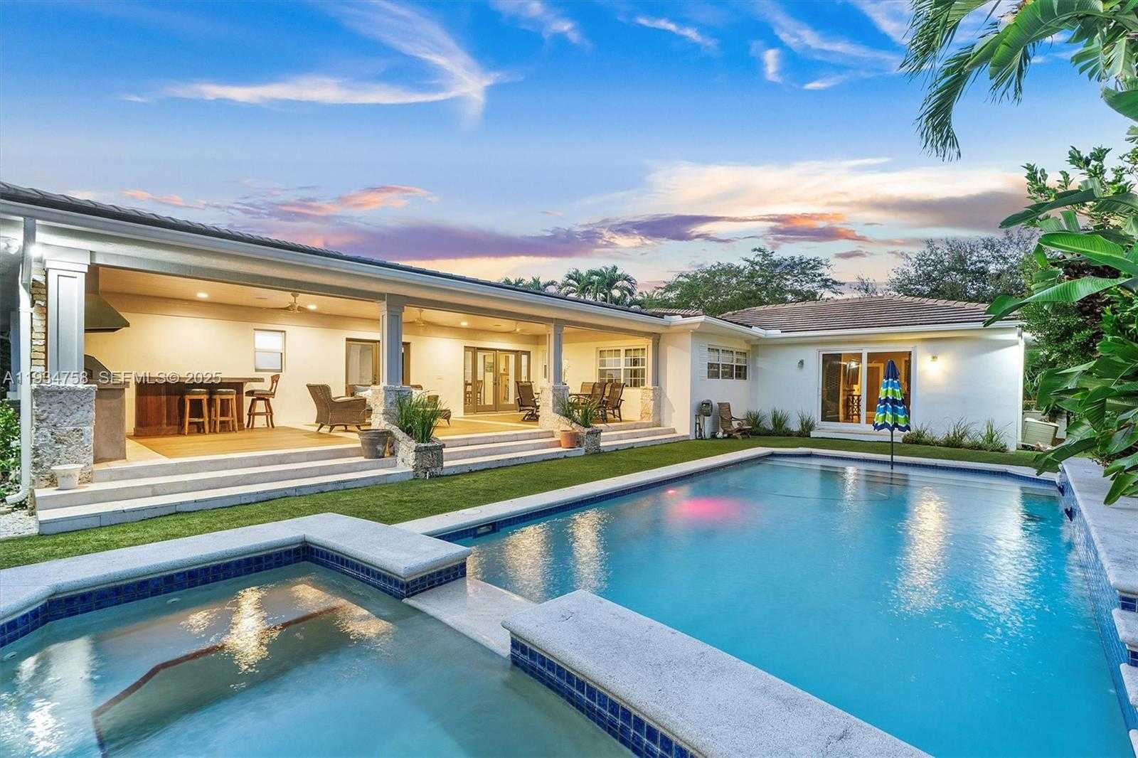 Small Image of 390 NORTH EAST 103RD ST, Miami Shores Number 2