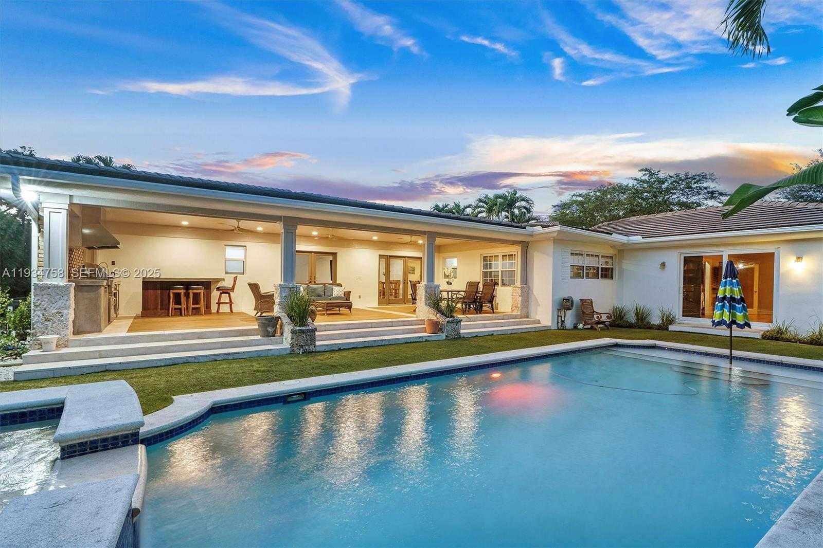 Small Image of 390 NORTH EAST 103RD ST, Miami Shores Number 3