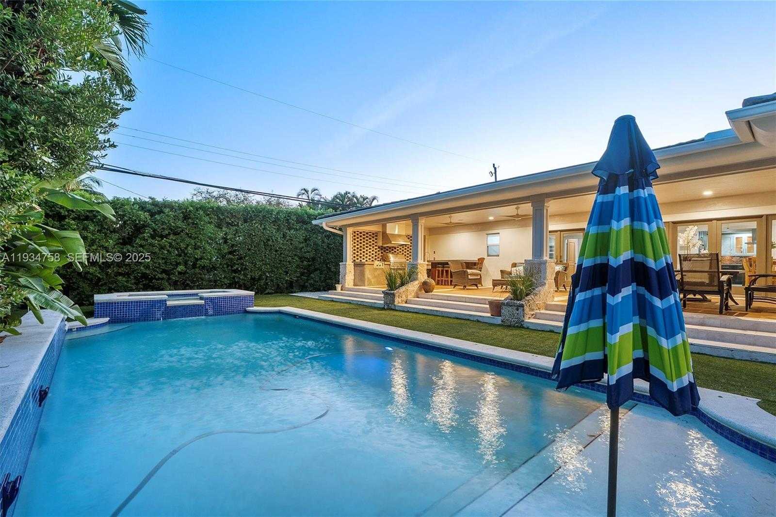 Small Image of 390 NORTH EAST 103RD ST, Miami Shores Number 6