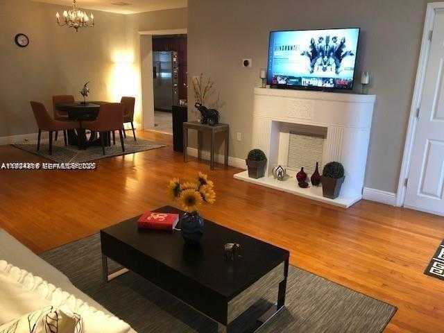 Small Image of 274 NORTH WEST 92ND ST, Miami Shores Number 9