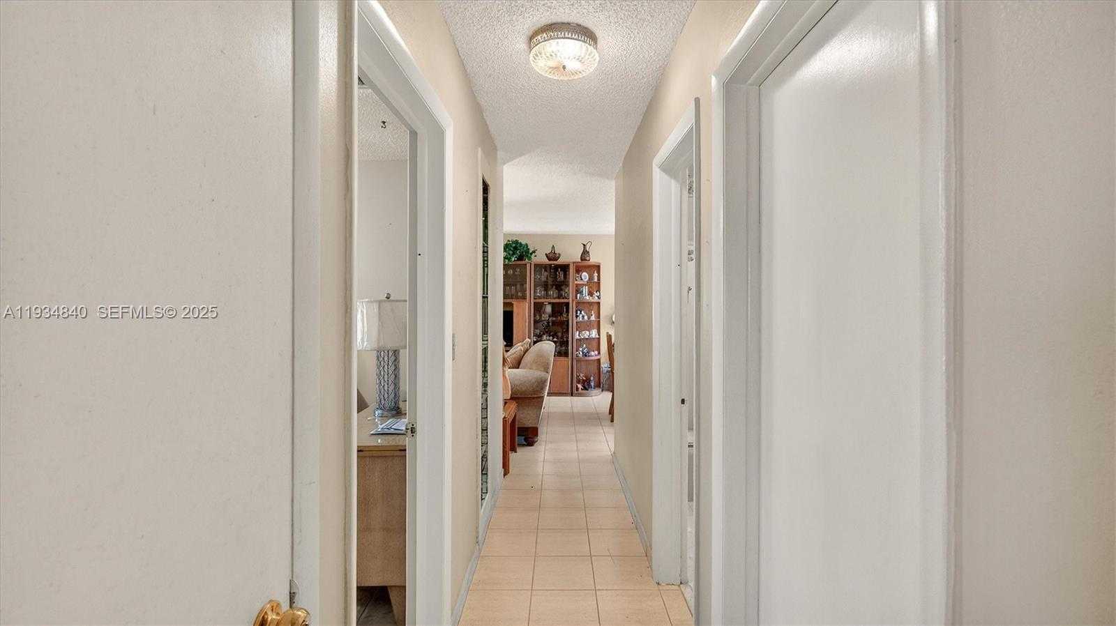 Small Image of 1701 SOUTH WEST 92ND PL, Miami Number 17