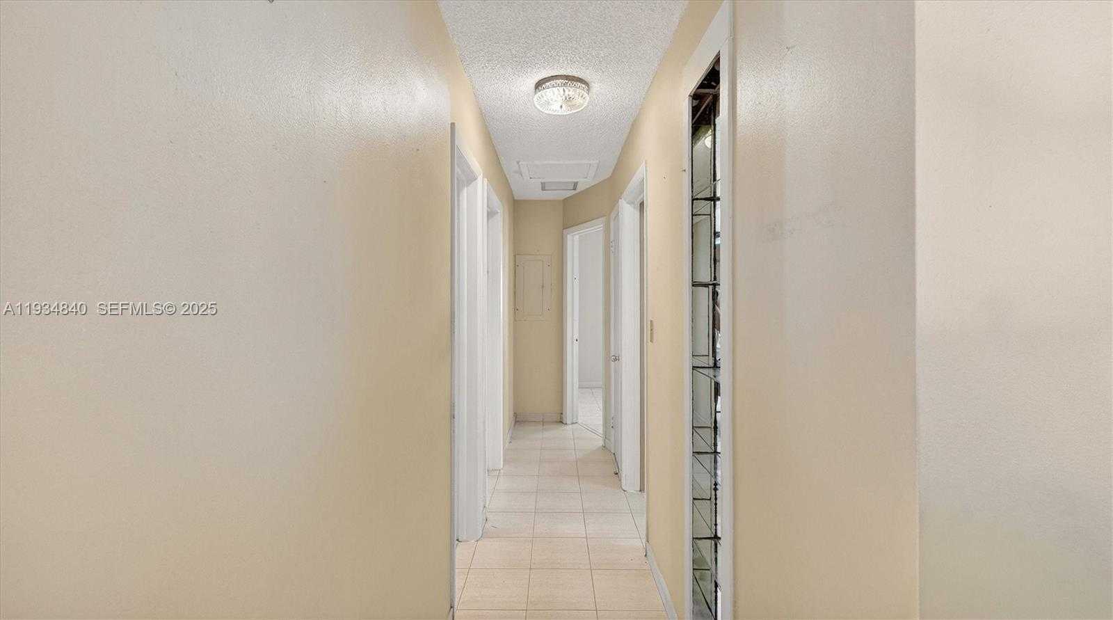 Small Image of 1701 SOUTH WEST 92ND PL, Miami Number 18