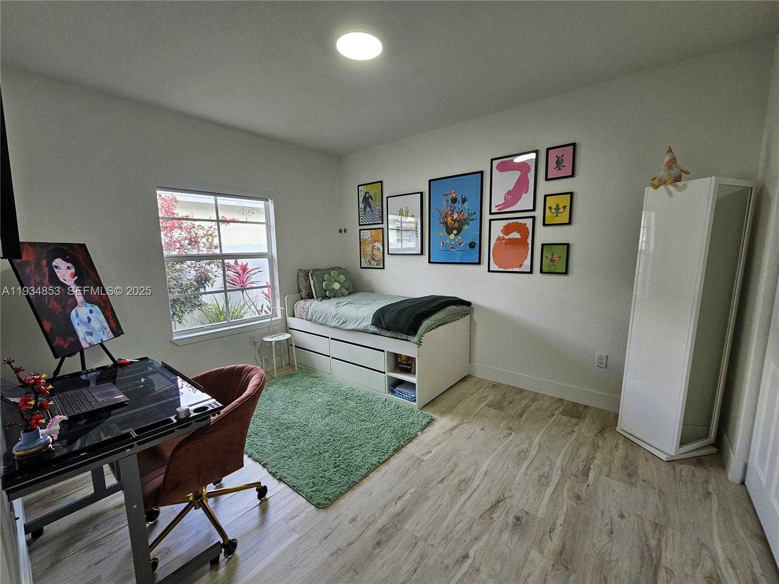 Small Image of 22155 MIAMI AVE, Miami Number 14