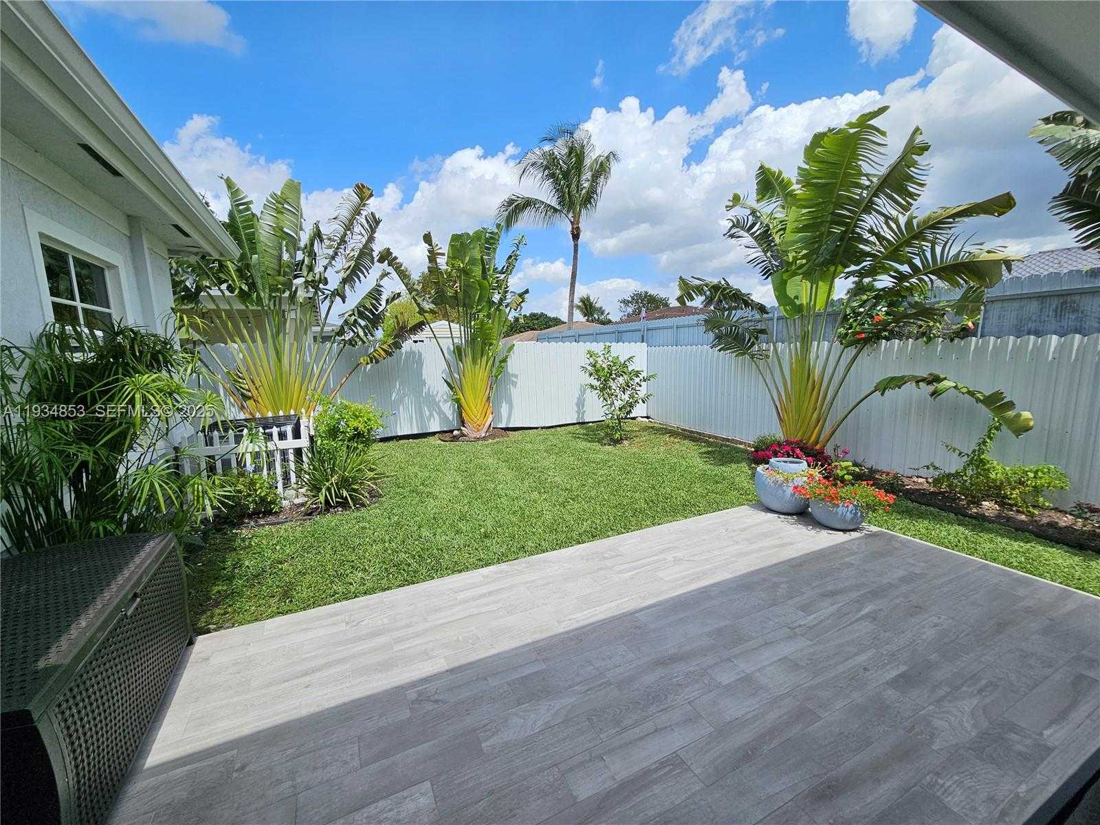 Small Image of 22155 MIAMI AVE, Miami Number 22