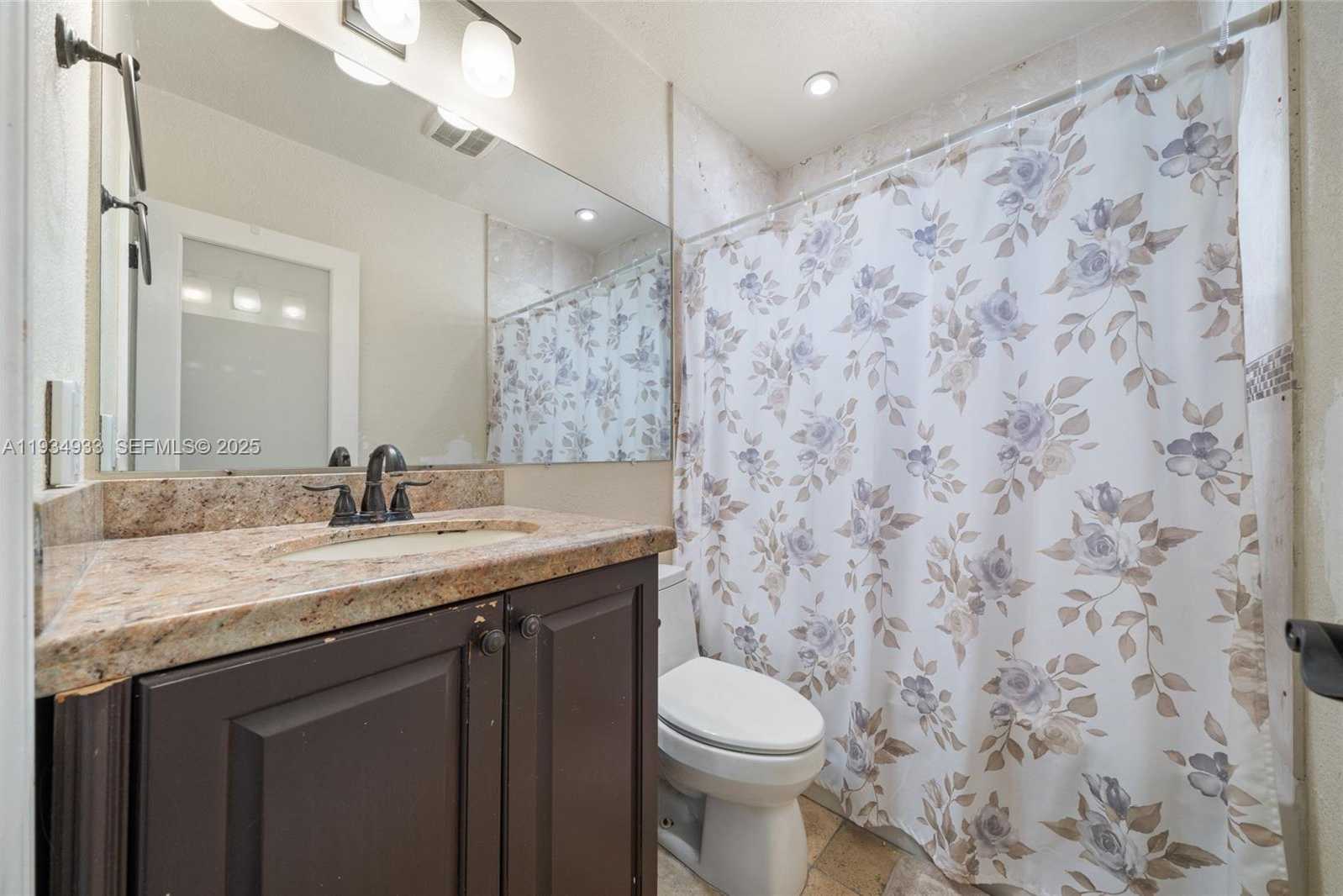 Small Image of 6960 SCOTT ST, Hollywood Number 13