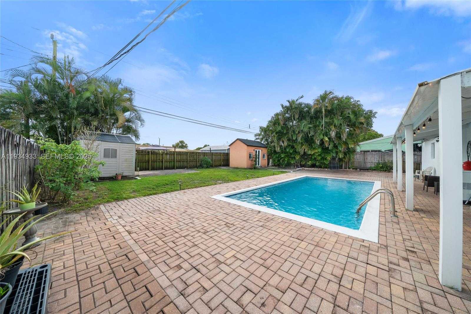 Small Image of 6960 SCOTT ST, Hollywood Number 15