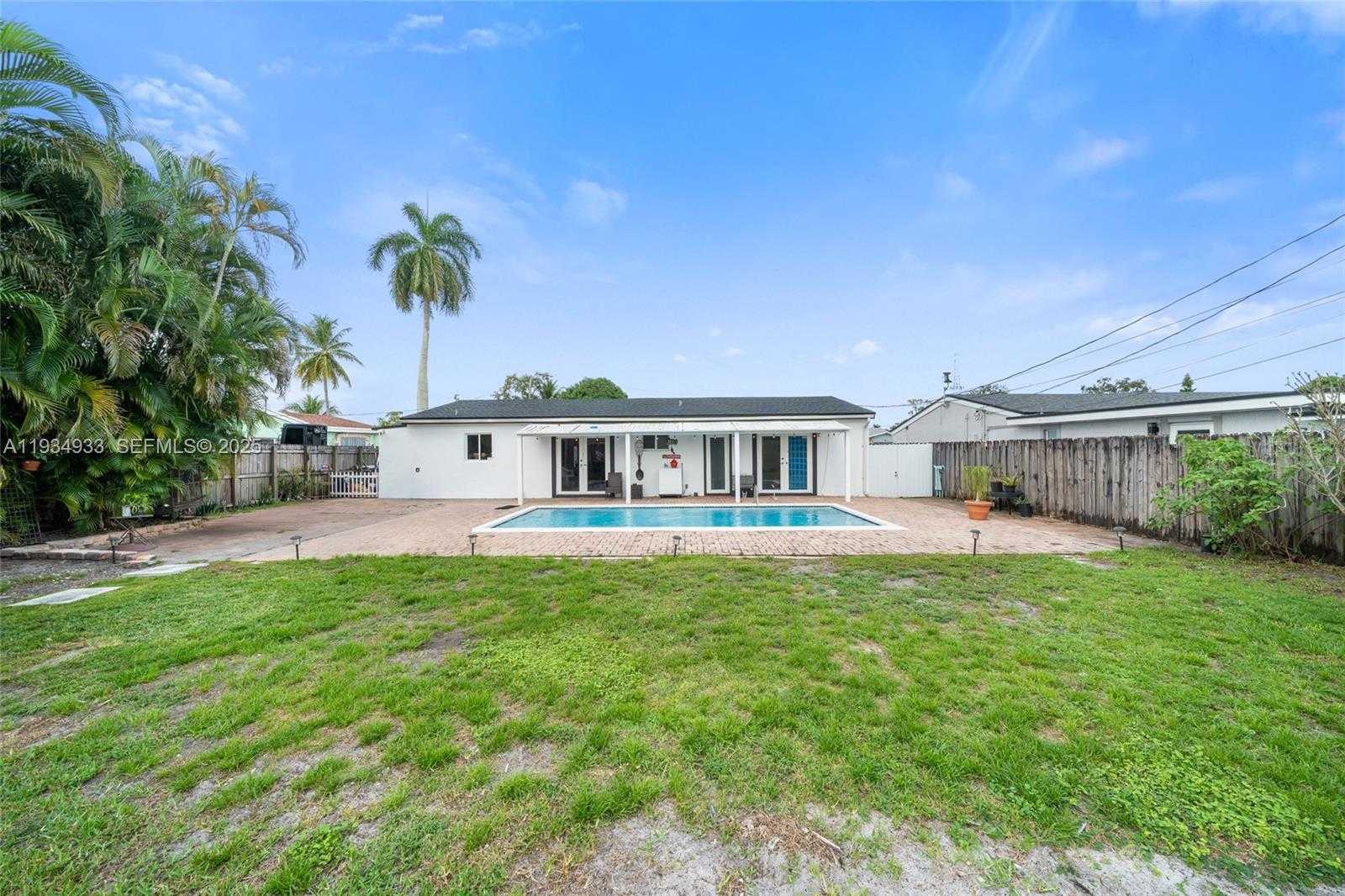 Small Image of 6960 SCOTT ST, Hollywood Number 17