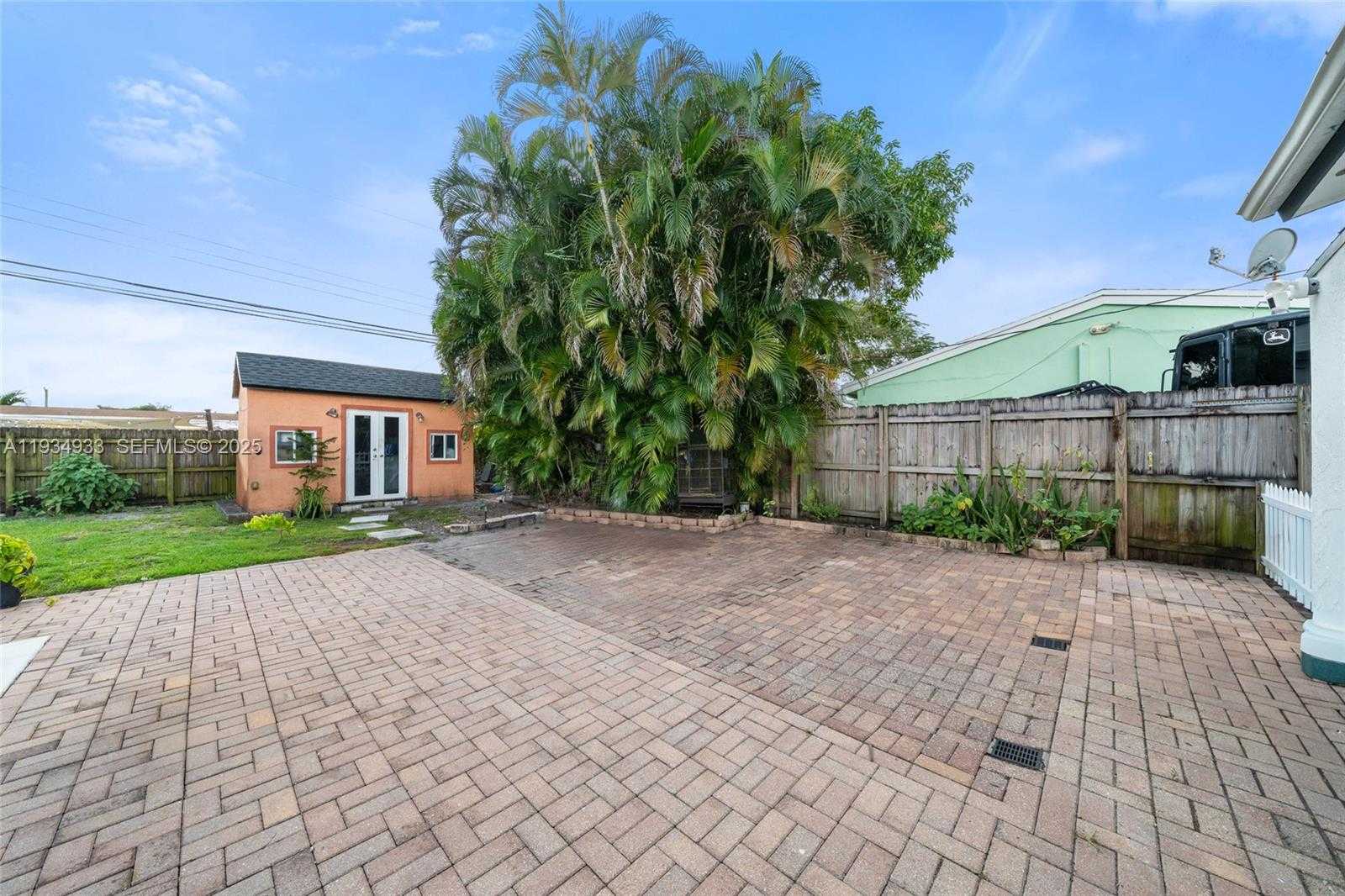 Small Image of 6960 SCOTT ST, Hollywood Number 18