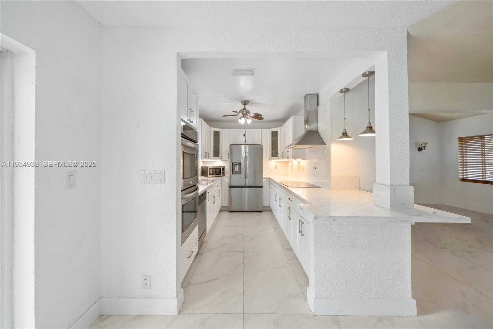 Small Image of 6960 SCOTT ST, Hollywood Number 8