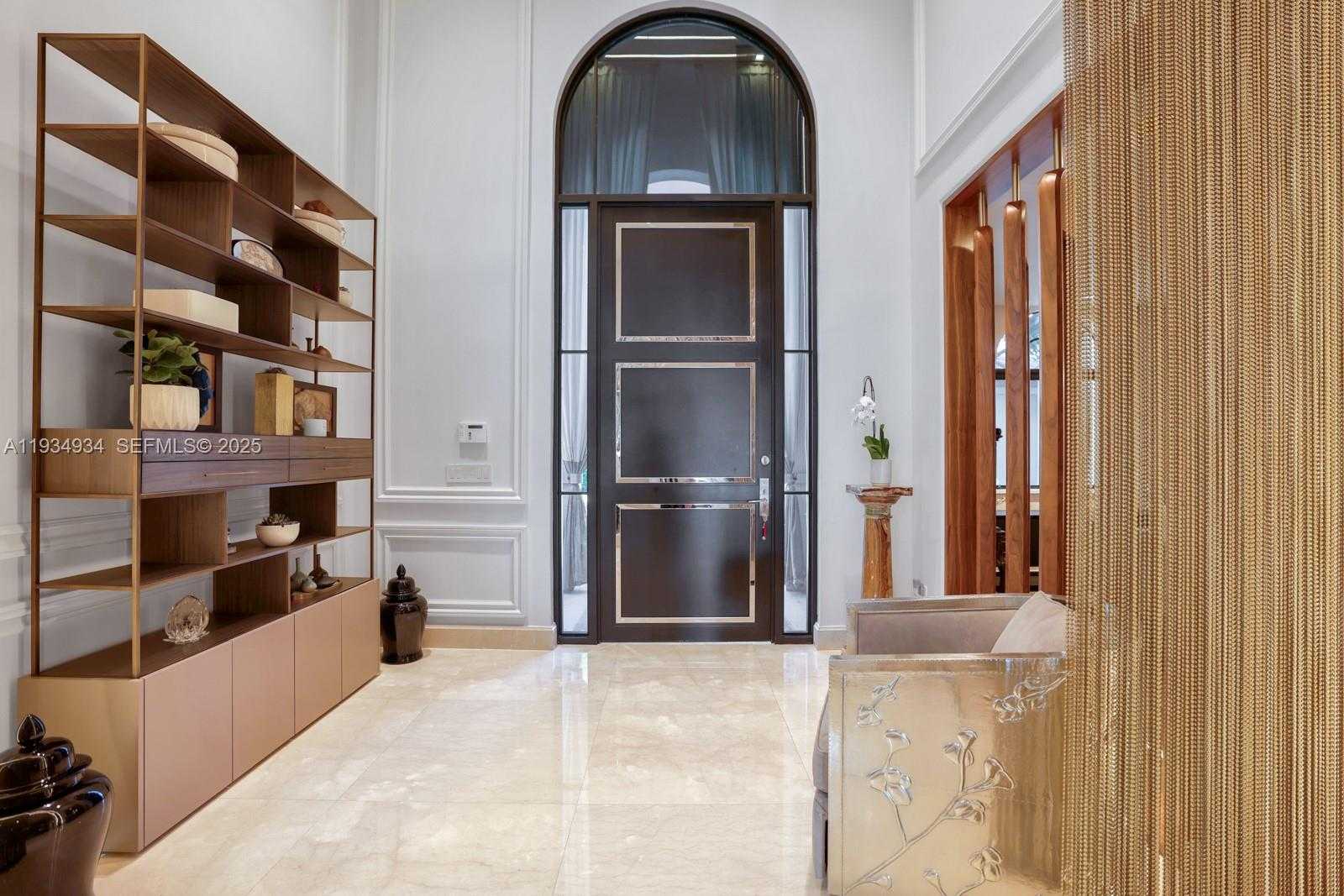 Small Image of 176 SOUTH HIBISCUS DRIVE, Miami Beach Number 10