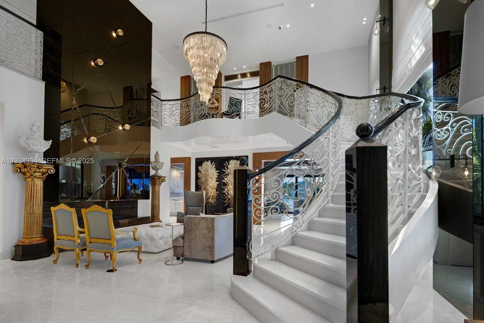 Small Image of 176 SOUTH HIBISCUS DRIVE, Miami Beach Number 11