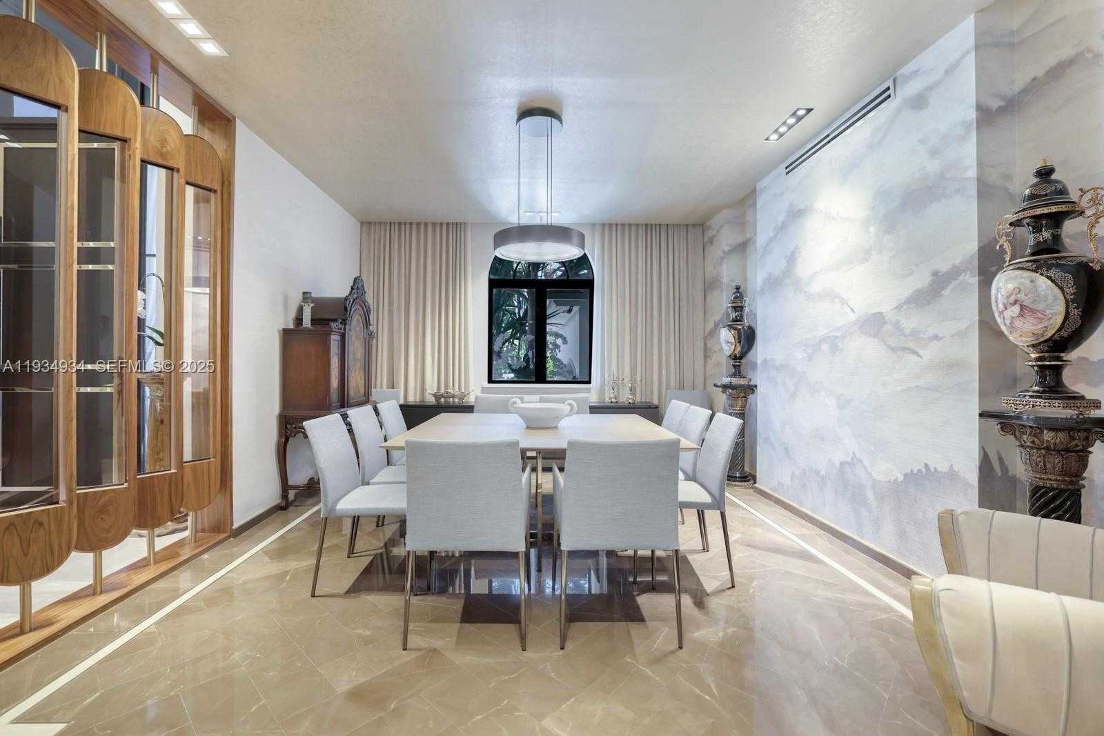 Small Image of 176 SOUTH HIBISCUS DRIVE, Miami Beach Number 23