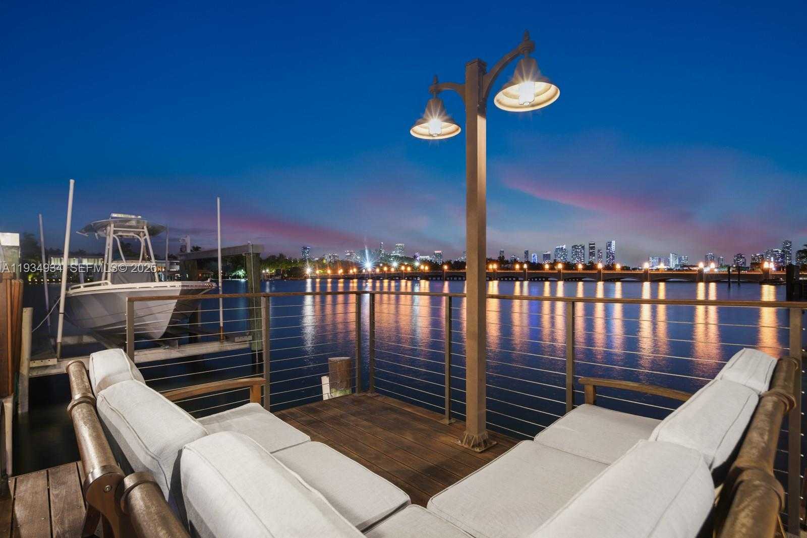 Small Image of 176 SOUTH HIBISCUS DRIVE, Miami Beach Number 51