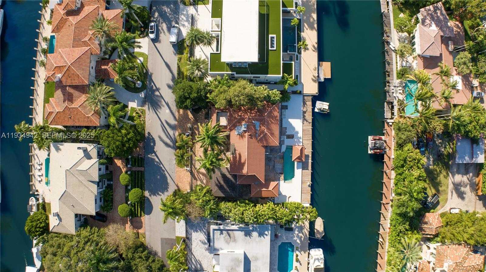 Small Image of 625 CORAL WAY, Fort Lauderdale Number 7