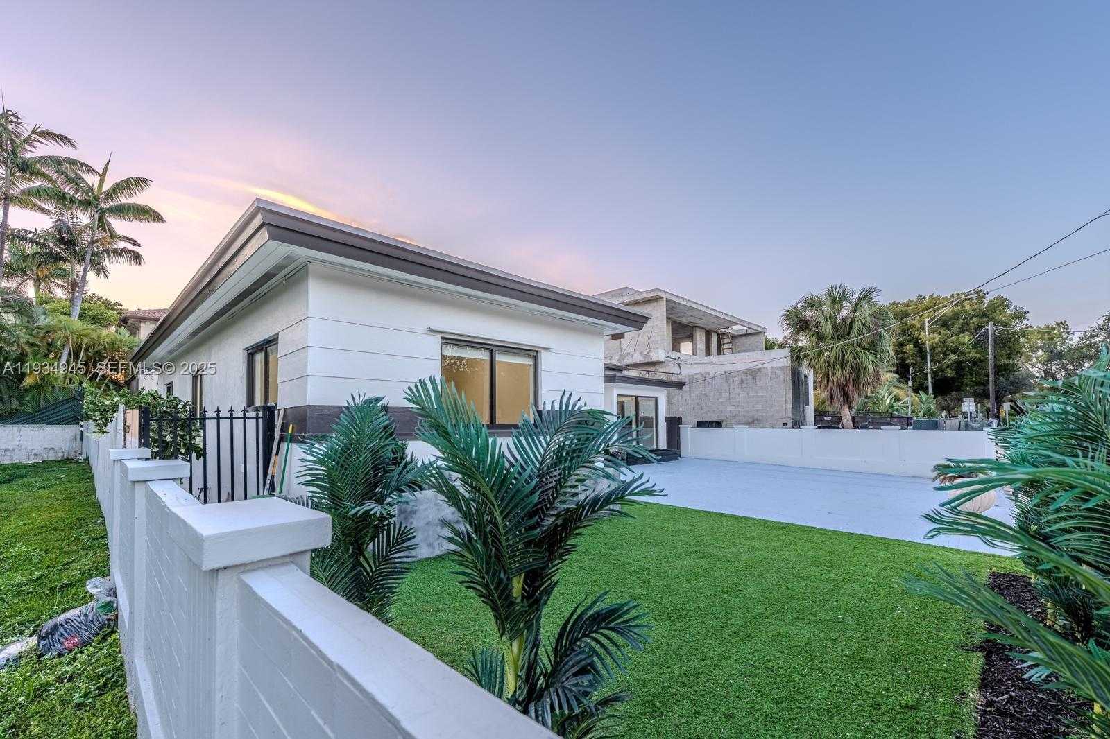 Small Image of 4144 ALTON RD, Miami Beach Number 4