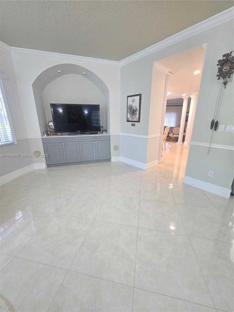 Small Image of 16422 NORTH WEST 83RD PL, Miami Lakes Number 11