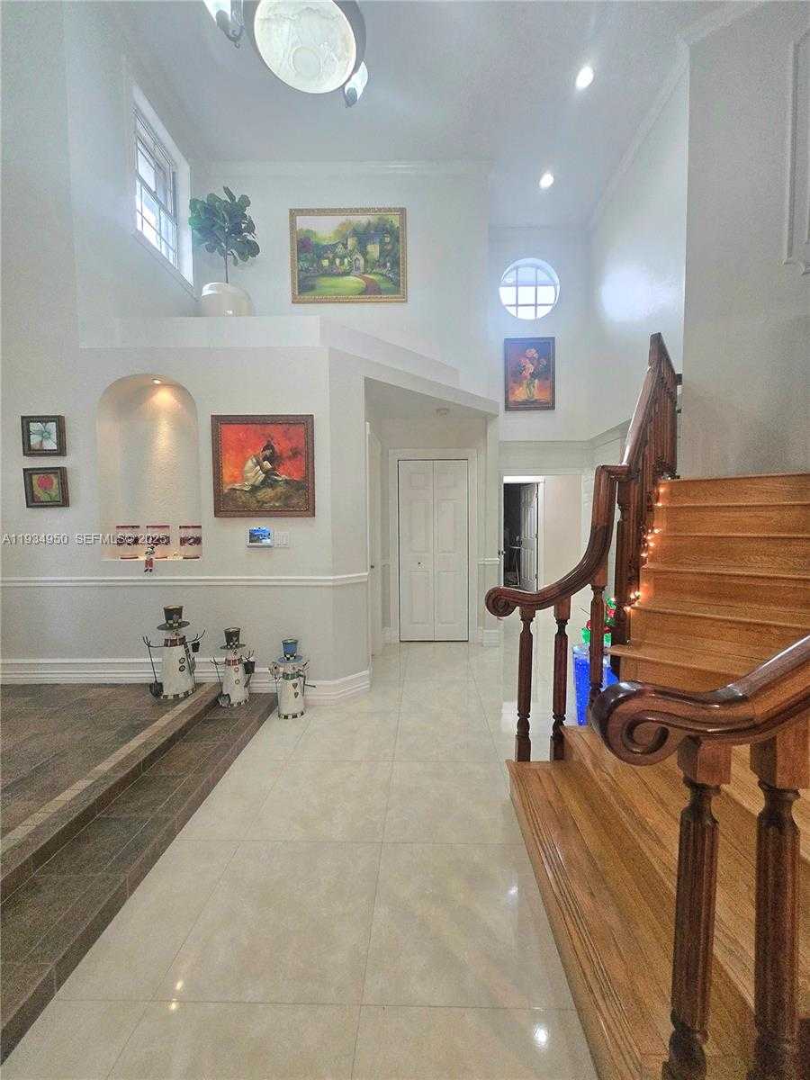 Small Image of 16422 NORTH WEST 83RD PL, Miami Lakes Number 12