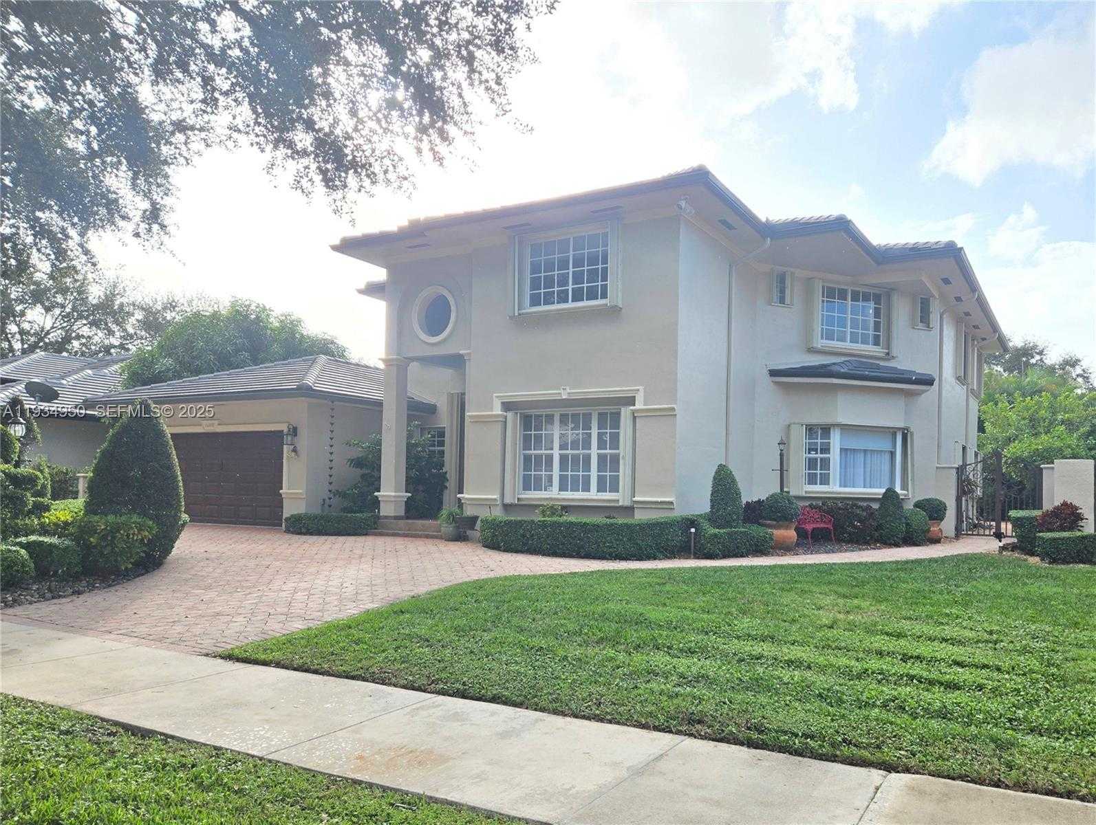 Small Image of 16422 NORTH WEST 83RD PL, Miami Lakes Number 2