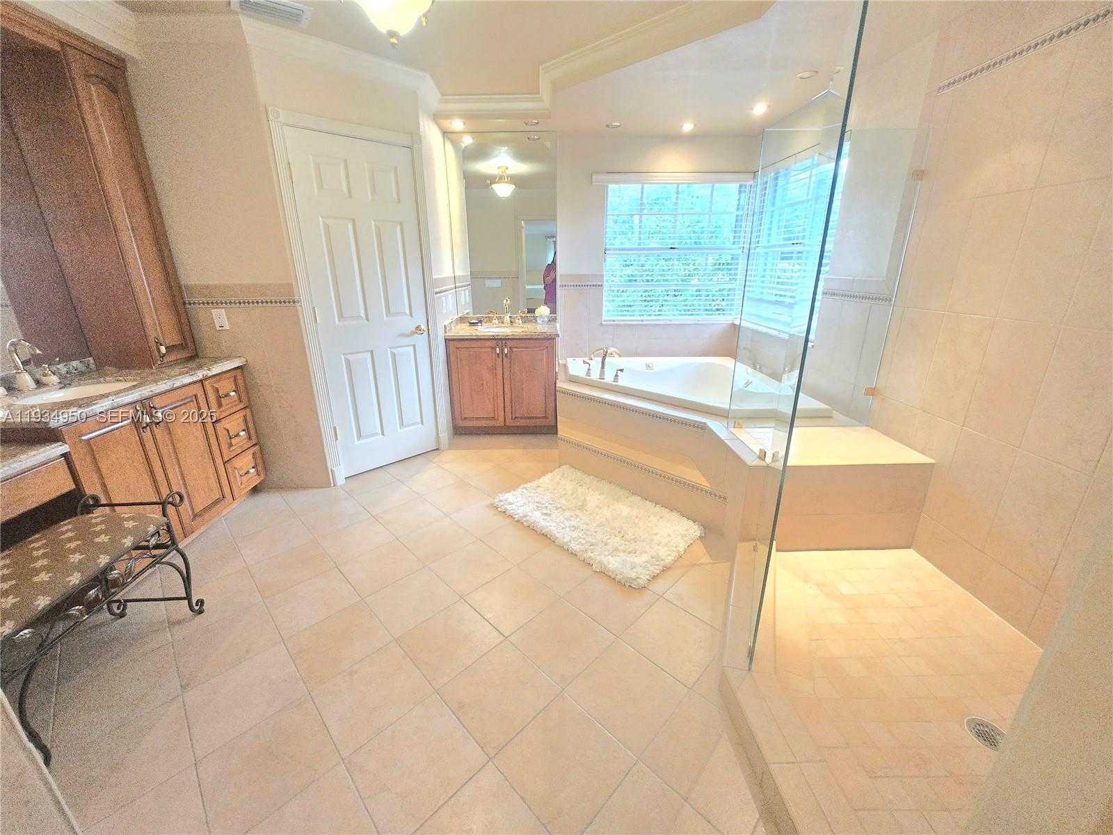 Small Image of 16422 NORTH WEST 83RD PL, Miami Lakes Number 25