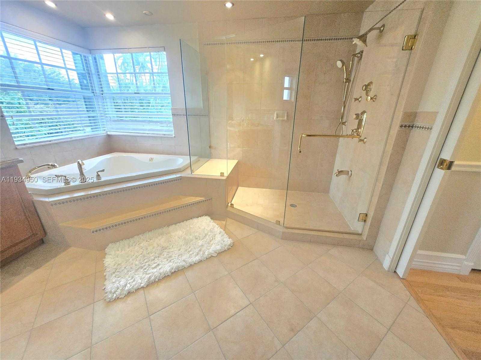 Small Image of 16422 NORTH WEST 83RD PL, Miami Lakes Number 27