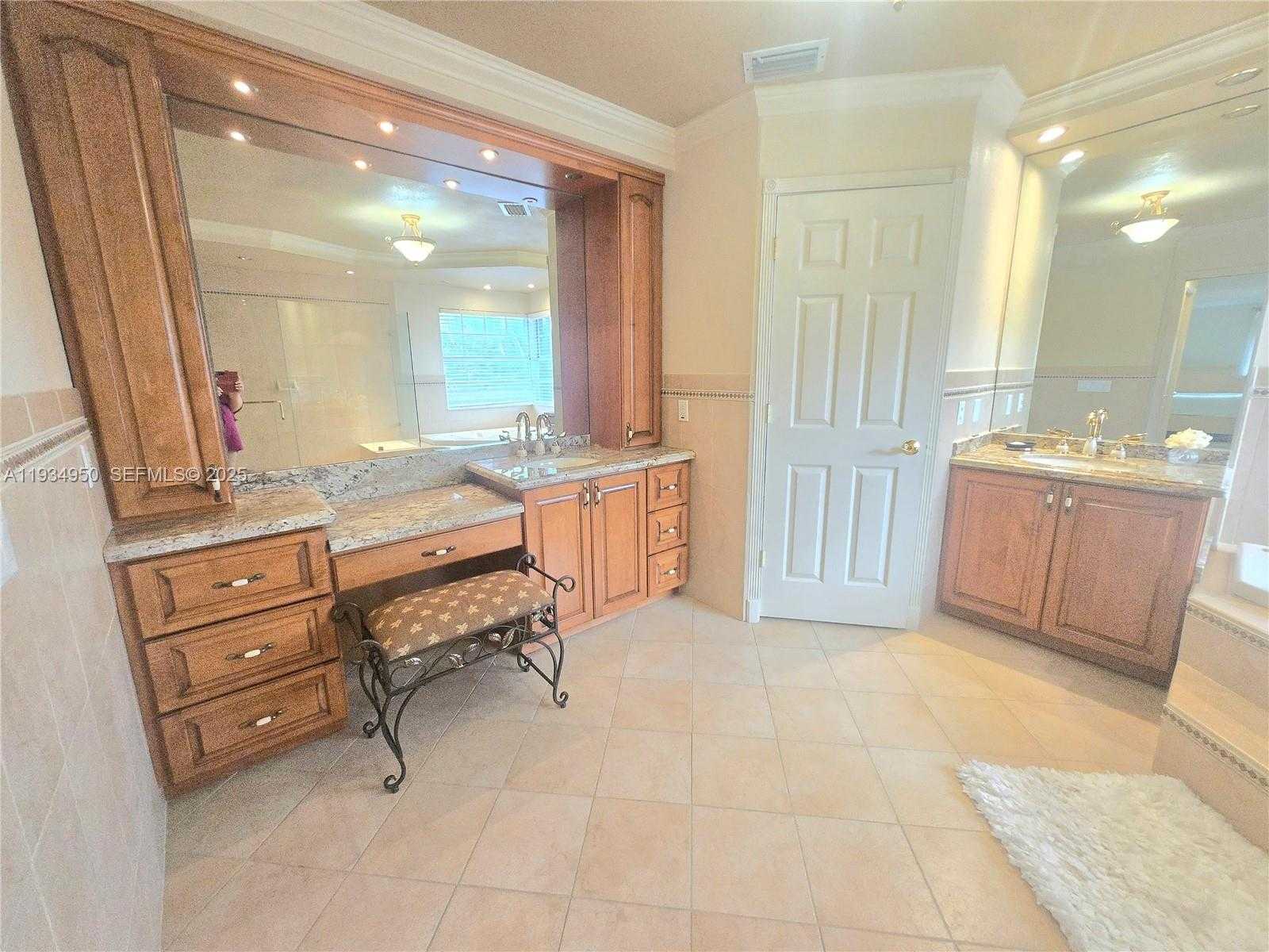 Small Image of 16422 NORTH WEST 83RD PL, Miami Lakes Number 28