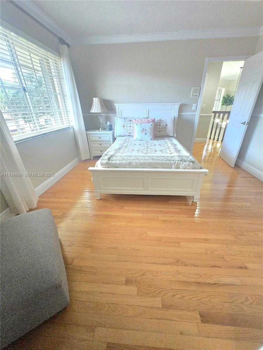 Small Image of 16422 NORTH WEST 83RD PL, Miami Lakes Number 35