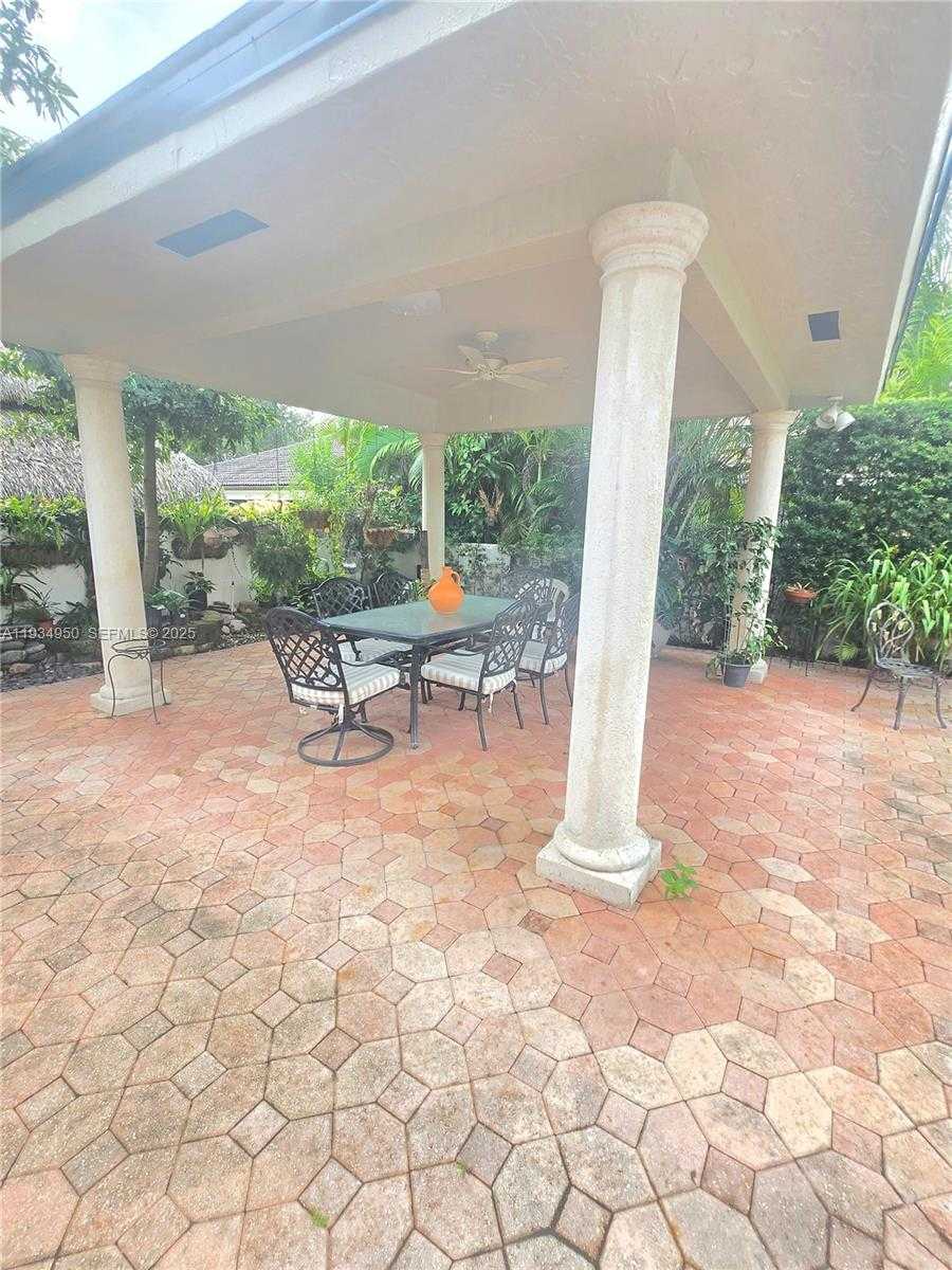 Small Image of 16422 NORTH WEST 83RD PL, Miami Lakes Number 56